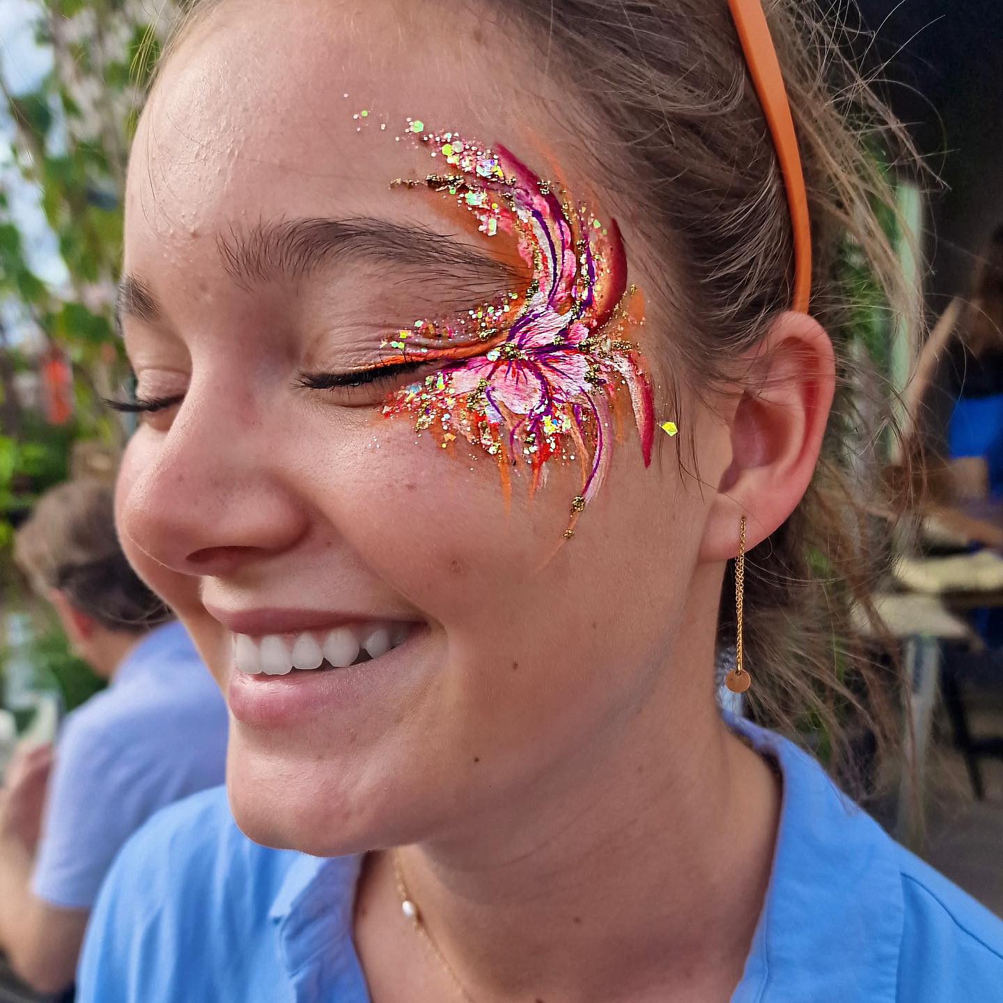 Our amazing collaboration with @aperolspritzuk this season has been nothing short of enchanting! 🫶🏻 🍹
From the lively Aperdisco activation events to spreading glittery magic at the John Lewis Rooftop Bar, we've been turning every moment into a sparkling memory.
🪩✨
Our glitter artists have the magical touch to create beautiful individual designs in just a matter of moments!
Here's to an unforgettable summer that's as vibrant as our orange hued sun-soaked memories! 🧡
@campariuk
#aperolsundayvibes #aperolspritz #campari #evententerainment #brandactivation #glitterartist #glitterartistry #festivalmakeup #festivalglitter #adultfacepainting #facepainterlondon