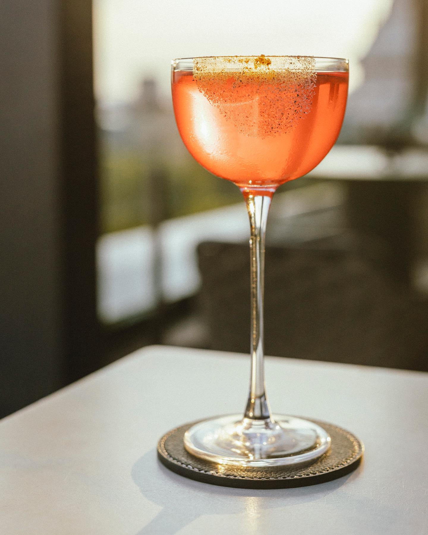 • Hibiscus Fiesta •
«Mexico’s Colourful Heritage»
* Patron Silver Tequila
* Cointreau
* Hibiscus & Cocoa
* Citrus
* Chipotle Salt
Refreshing / Spiced / Sour
Mexico's colourful heritage is a vibrant tapestry woven with rich traditions, diverse cultures, and captivating celebrations. The Hibiscus Fiesta, with its lively festivities, showcases the beauty and flavor of the hibiscus flower, known as "jamaica" in Mexico. From vibrant parades and traditional dances to indulging in refreshing hibiscus- infused beverages and delectable dishes, this fiesta offers a sensory experience that encapsulates the spirit of Mexico's cultural vibrancy.
📸:
@kaasaprod
#grandhotel #oslo #eightrooftopbar #cocktails