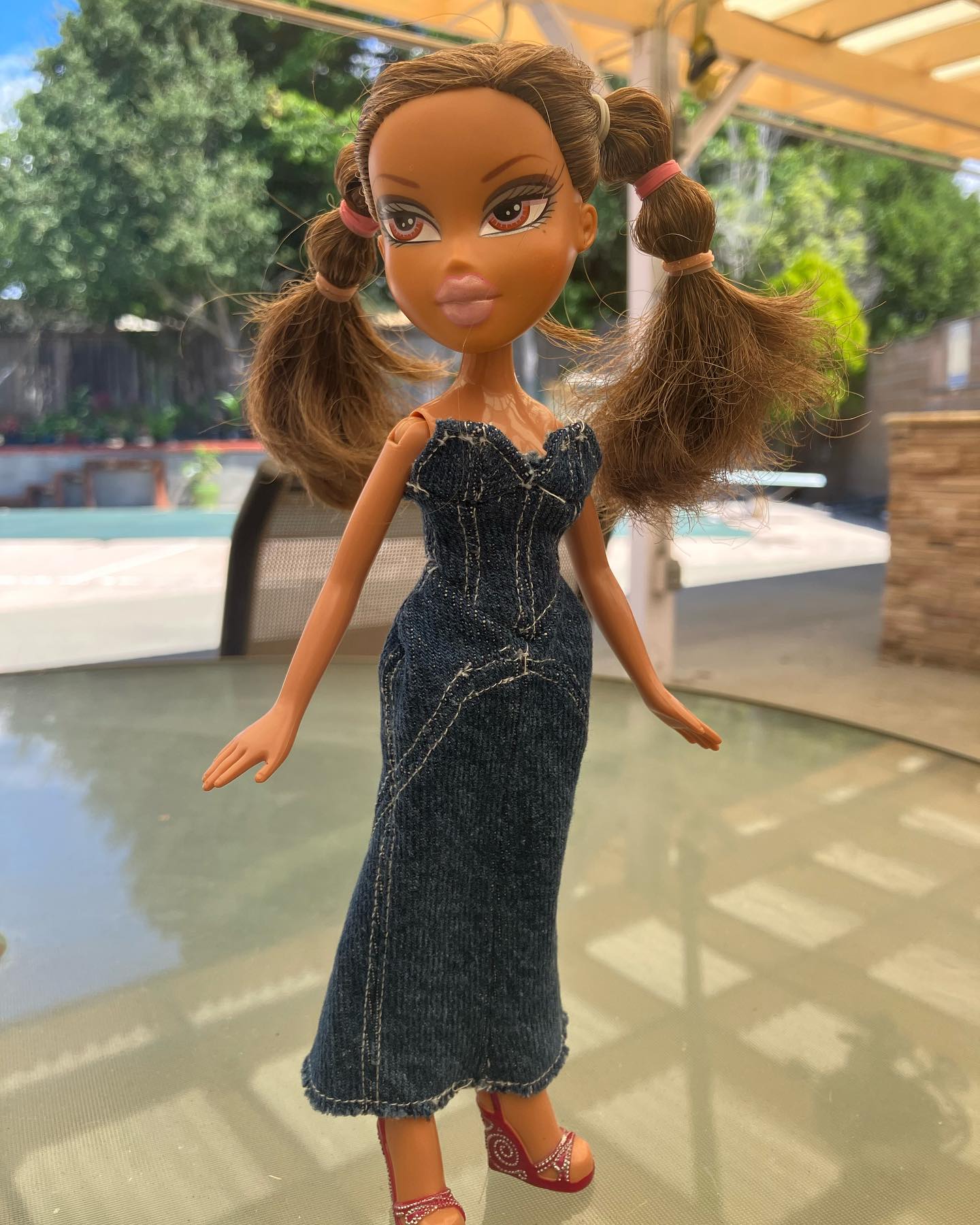 ATTENTION ALL @bratz and Bratz lover!!
Introducing our Mercedes Dress on the baddest Bratz of all.. Sasha! 🖤
Constructed by our fabulous assistant designer : @asiankidmakinclothes