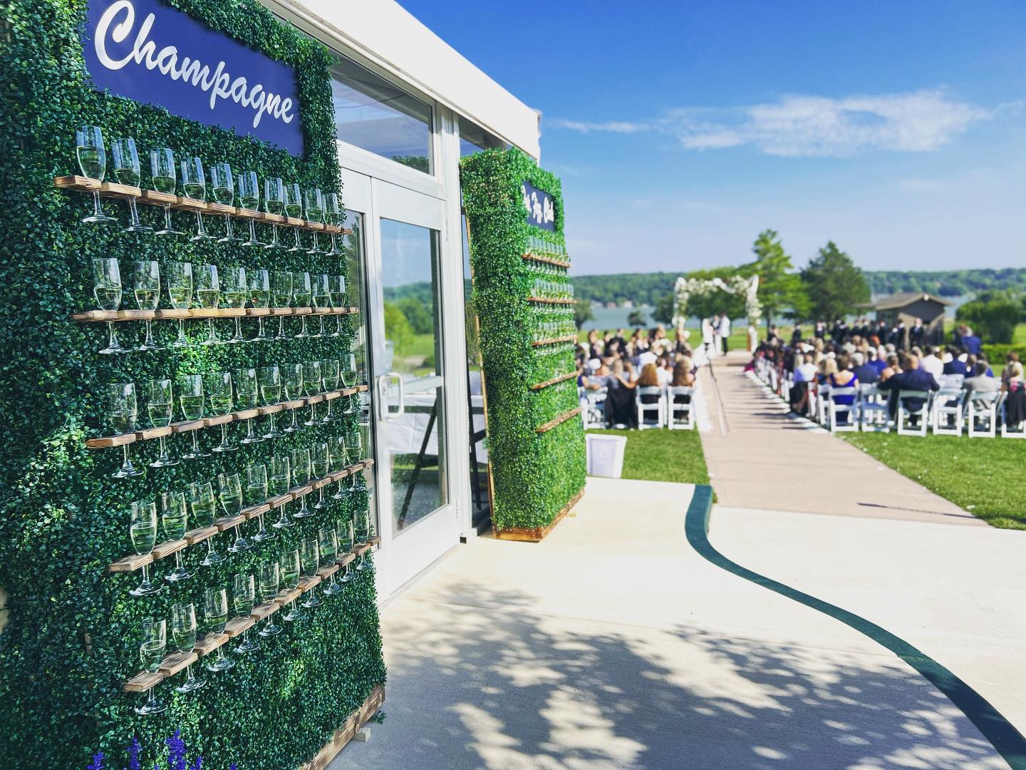 Pop the champagne, they’re changing their last name!! Congrats to the newlyweds - Christine & Tyler and Caroline & Jason!!
@destinationlgweddings
@genevanationalresort
@ridgelakegeneva