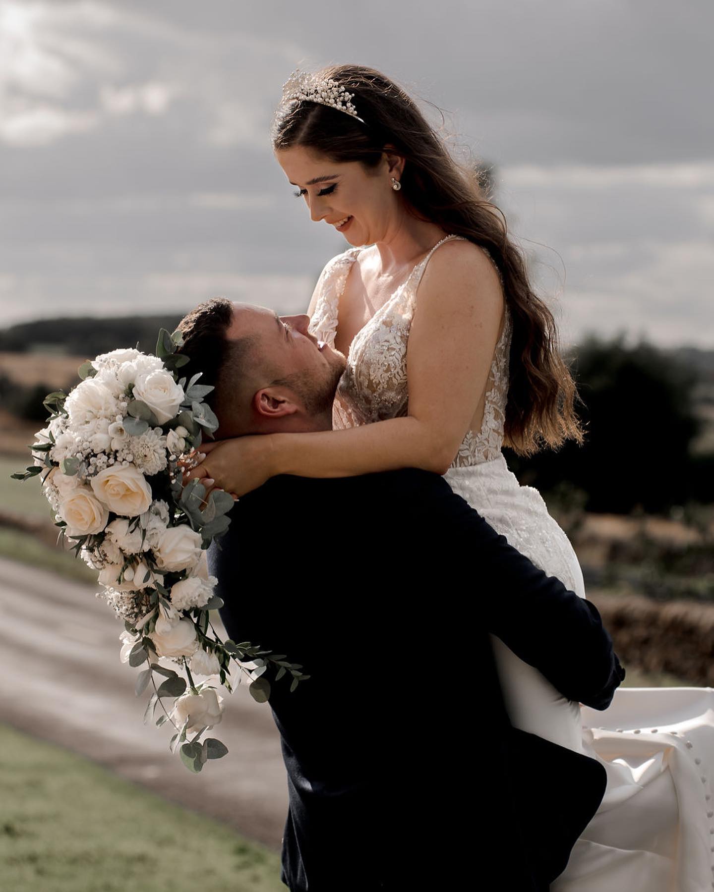 C H L O E & T O M M Y …
What an absolutely gorgeous day for this gorgeous pair. Absolutely obsessed with their gallery & I can’t wait to edit the rest!
#weddingphotographer #derbyshireweddingphotographer #weddinginspo #weddingposes #bride #groom #weddingphotoshoot #traindress