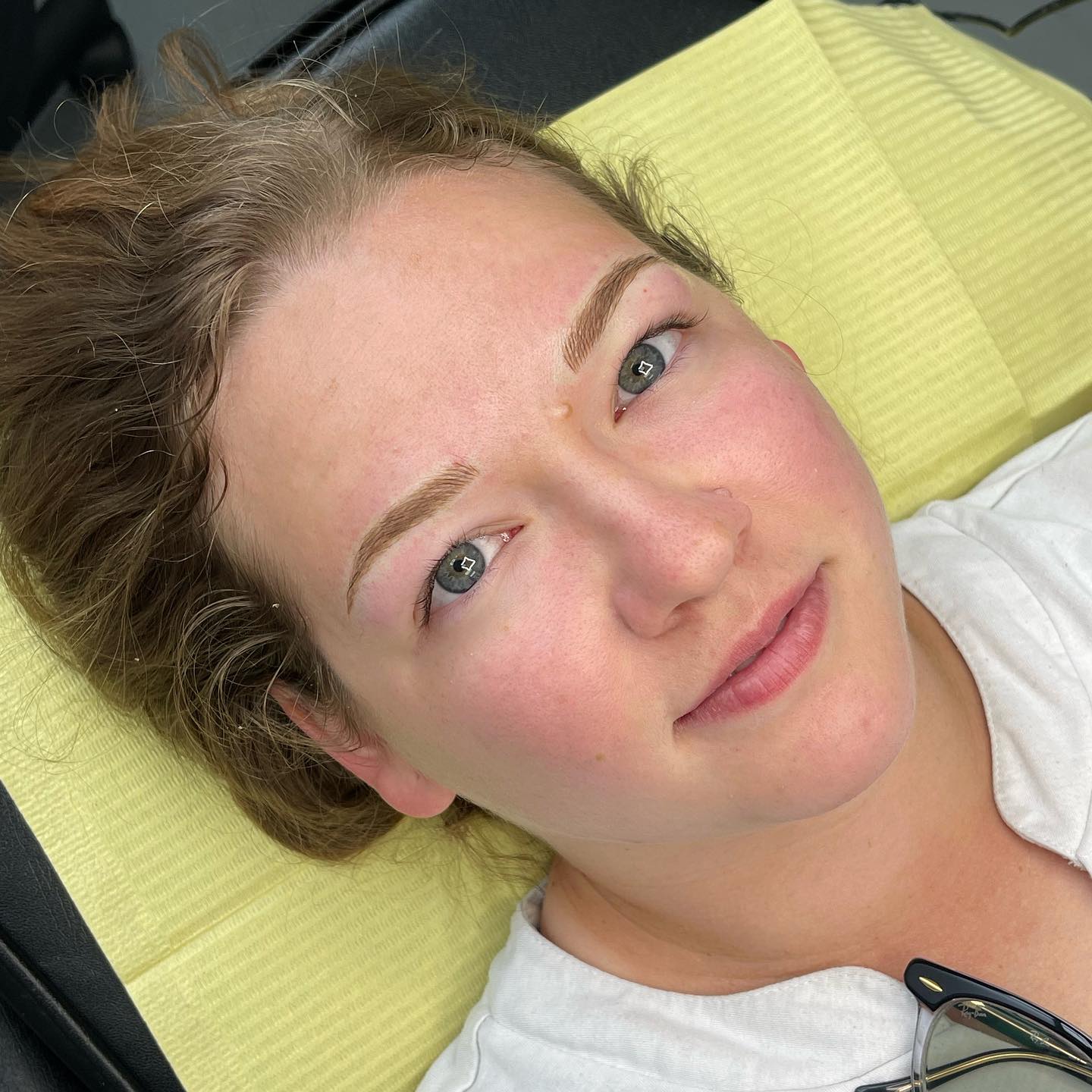 New brows, whose this? Obsessed with these microbladed brows ✨ Microblading can last anywhere from 1-3 years!
Artist : Vanessa @bambi.brows
Service : Microblading
#microblading #pmu #browartist #njbrows #powderbrows #ombrebrows #browlamination