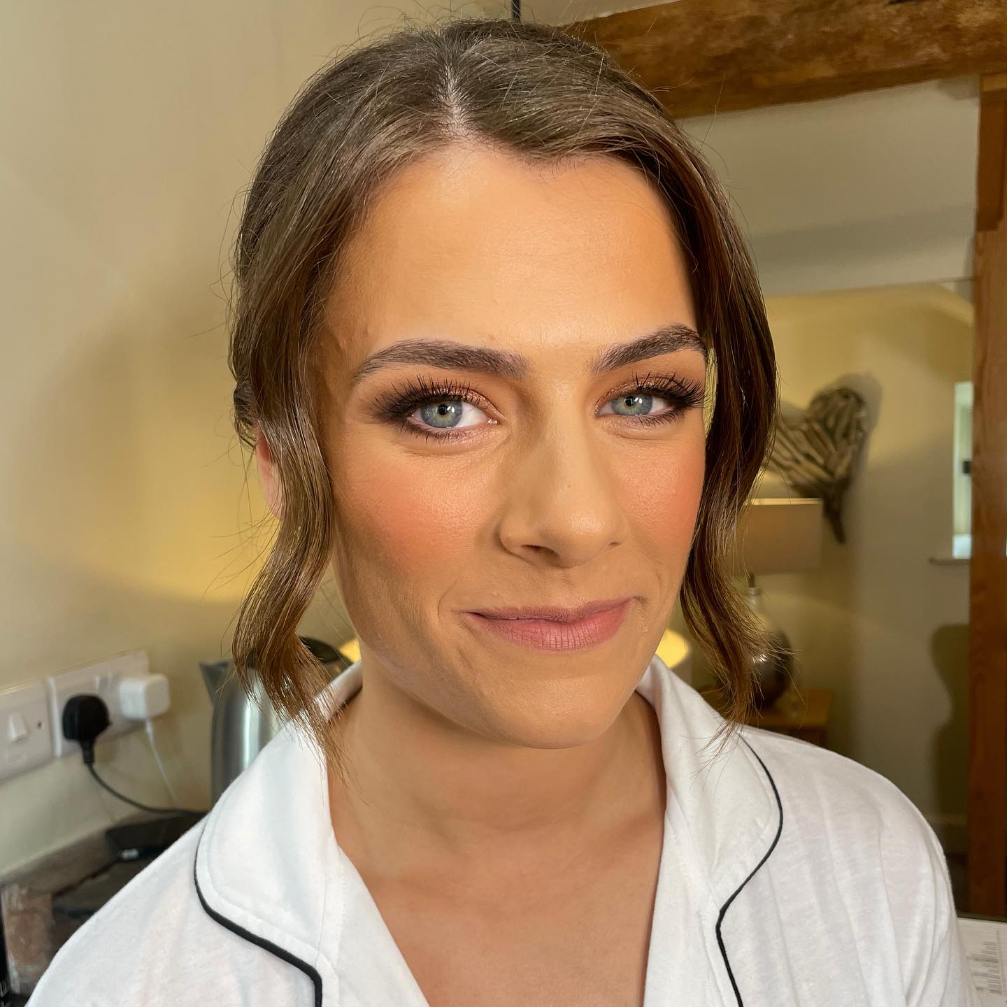 How stunning does my lovely bride Sophie look 🖤
..
HMUA @fayekenyonhairandmakeup
Venue
@theashesbarns
..
~ KEY PRODUCTS ~
@kykhair
@schwarzkopfprouk
@babyliss
..
@narsissist sheer glow
@charlottetilbury cream bronzer, flawless filter
@toofaced natural palette
@kikomilano crème blush
@maccosmetics honey love lipstick
#hairandmakeup #bridalmakeup #bridalmakeupartist #bridalhair #bridalhairstylist #makeupartist #hairstyle #softglam #bridalinspiration #bridalinspo #bride #bridesmaidshairandmakeup