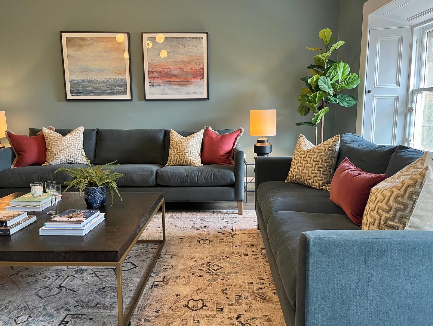 It’s been a very busy summer at Saving Graces HQ, working on the renovation of a beautiful four bedroom period property in the heart of St Andrews. In May, I was given a four month deadline to complete the full renovation and I’m delighted to say that today we have finished, and a week early!
I’ve been very fortunate to work with wonderful clients on this project, who trusted me to design and co-ordinate the work on their behalf. I also worked with an amazing team of tradesmen, all of whom went above and beyond to complete the work on time. A massive thank you to @whittons_flooring_ltd @rgeorgepainters Guild Plumbing, J. Milne Electrical and most of all, my right-hand man, Neil Gherxi, joiner extraordinaire and absolute top bloke.
I’ll be posting a few pics of the property over the next few days. Here are some before and afters of the living room, which might well be one of my favourite transformations ever! Happy weekend all 😊