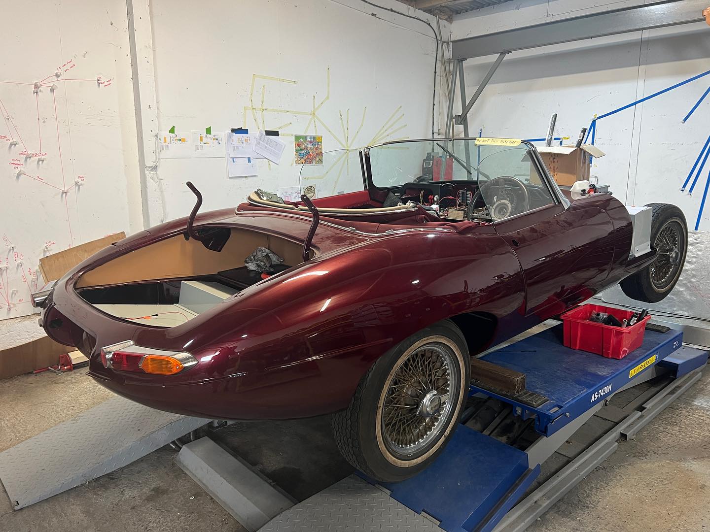 Our maroon etype is is getting close to completion #etypejag #jaguarcars #jaguar #jaguarcars #etypeevconversions