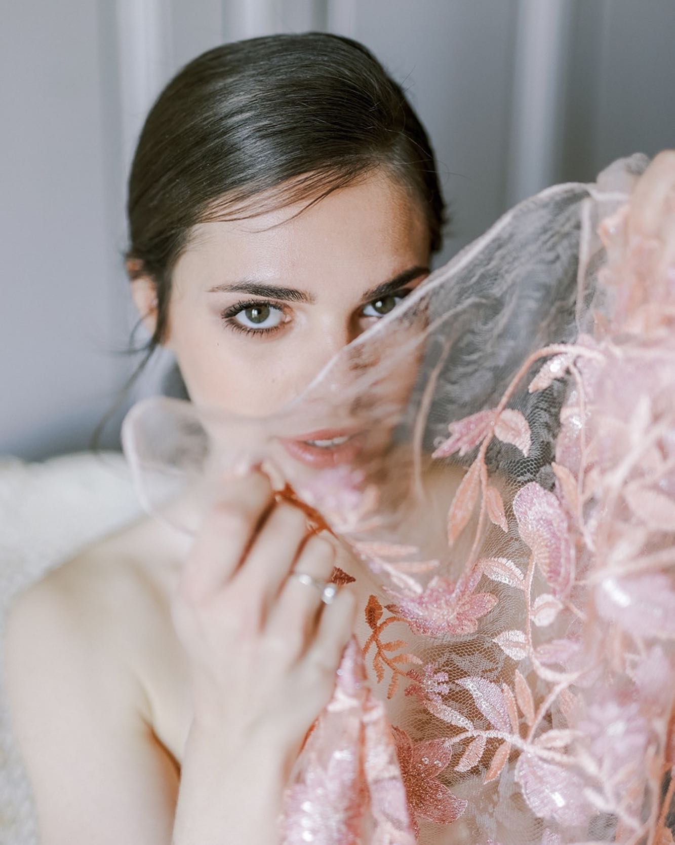 Prévoyez un peu plus de temps pendant les préparatifs ! Chère future mariée, voici un conseil qui fera briller vos souvenirs : accordez-vous quelques instants supplémentaires pour des photos spéciales. ✨
#weddingsouthoffrance #weddingfrenchriviera #fineartweddingphotography #myarchetype #weddingphotographer #luxurywedding #luxuryweddingphotographer #weddingsouthoffrance #fineartweddingphotographer #provencewedding #wedding2024 #destinationweddingphotographer #frenchrivierawedding #rivierawedding #fineartweddingfrance #luxuryweddingplanner