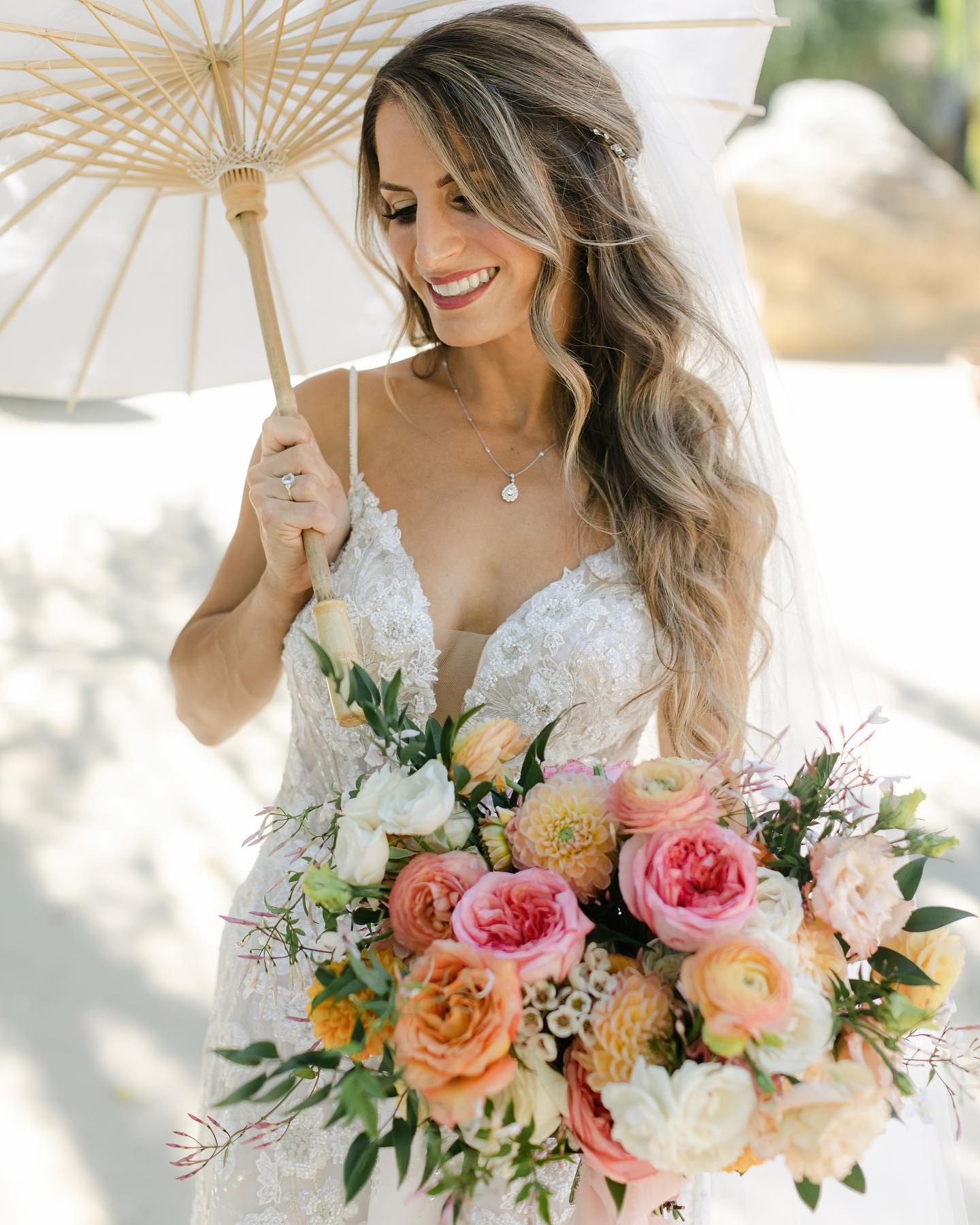 A little splash of summer from our wedding this past weekend!
Venue @terramiapr
Planning @artmingoevents
Photographer @honeyandhivellc
Catering @steinsbbqcatering
Dj @kramerevents
Cake @christinescakecreations
#bridalbouquet #weddingday #weddingflowers #coralweddingflowers #garedenroses #gardenrosebouquet #ranunculus #california #californaiweddings #winerywedding #centralcoast #luxurywedding #flowers