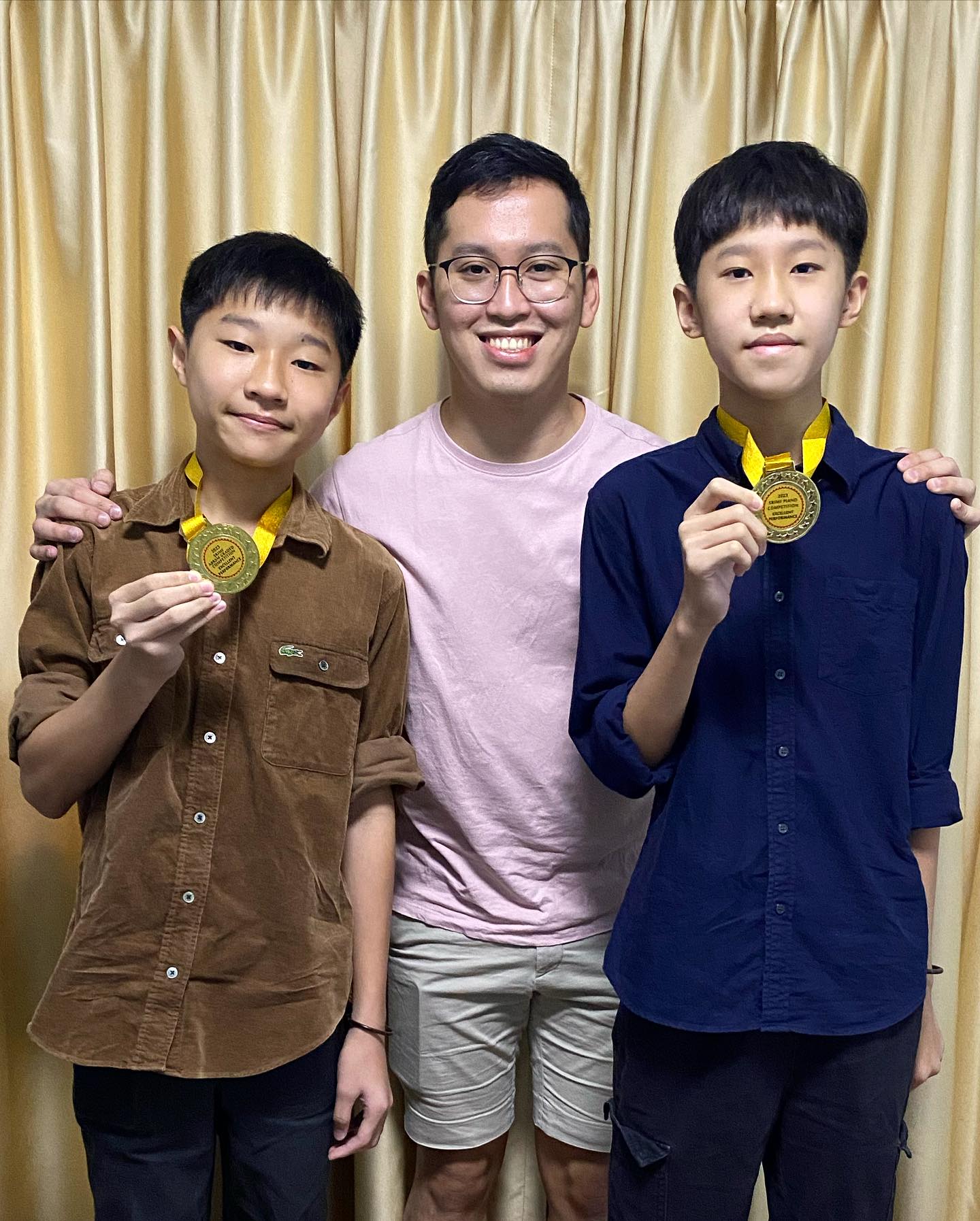 Congratulations on winning in the Singapore Raffles International Music Festival. 🥳
.
.
It’s always heartwarming to see students enjoy the process of honing their crafts & stepping out of their comfort zones to challenge themselves. Good job! 👍🏻
.
.
#piano #local #competition #pianoteachersingapore #sg #srimf #pianocompetition #music #performance #medal #congratulations #awards #students #success #classicalmusic #pianist #sgmummies #sgmummy #sgkids #pianolesson #sgmoms #sgmusicschool #musicschool