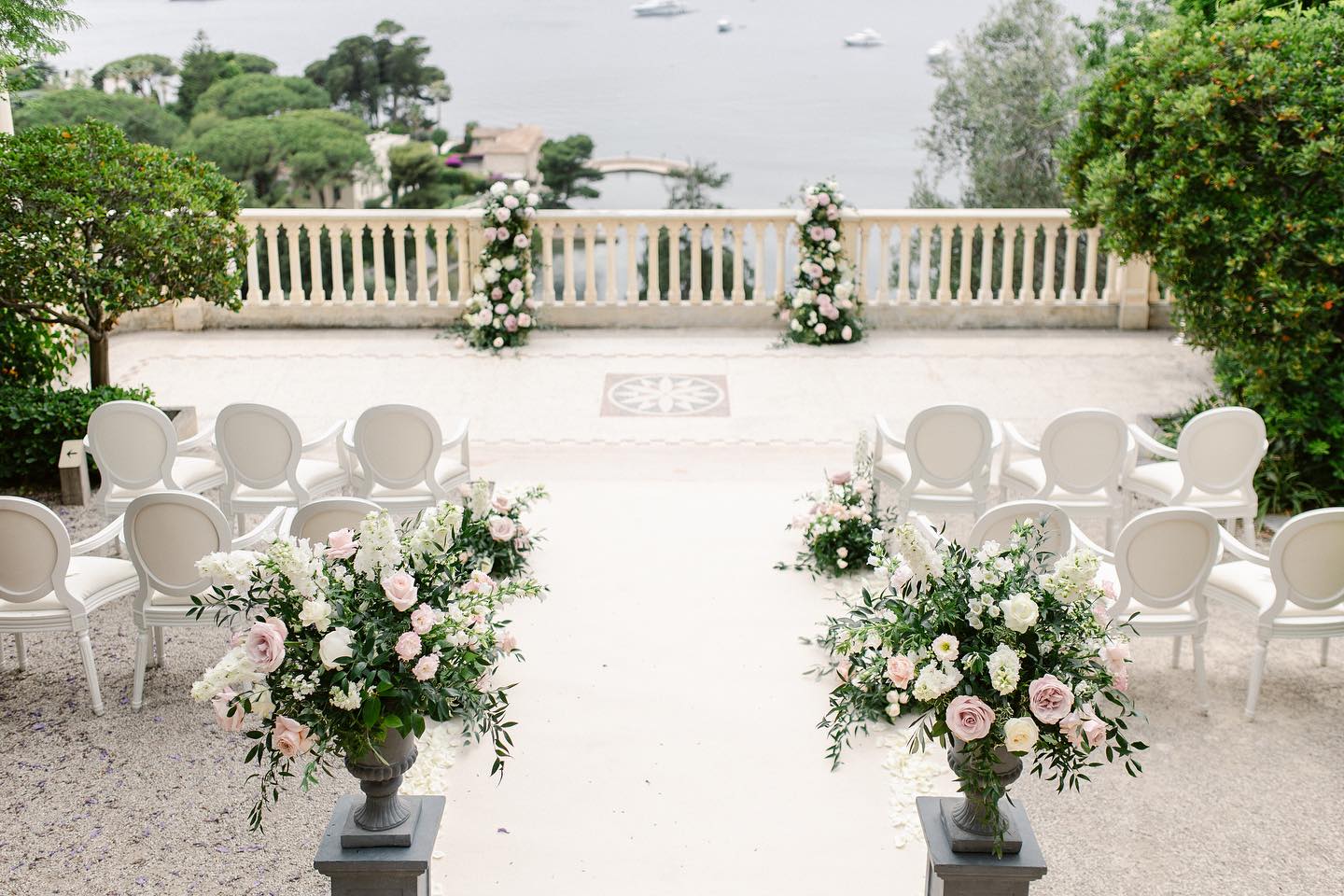 Bonjour Weddings is off for a few days, we will be back in the office on September 13th!
Take care everyone!
Pre ceremonie photo from June 2023 by @jeremie_hkb
Venue @villaephrussi
Florals @dandelionsandgrace
Planning @bonjourweddings.fr
Catering @fredericbernardtraiteur
Video @jinoagnelli
Rentals @maison_options @phos_events
Beauty @kassaundrastephensmakeup
Mixology @shakeyourevents_
Cake @madeincake
Strings: Lady’s Orchestra
#frenchrivieraweddingplanner #weddinginprovence #luxuryweddingplanner #weddinginfrance #luxuryevents #luxuryplanner