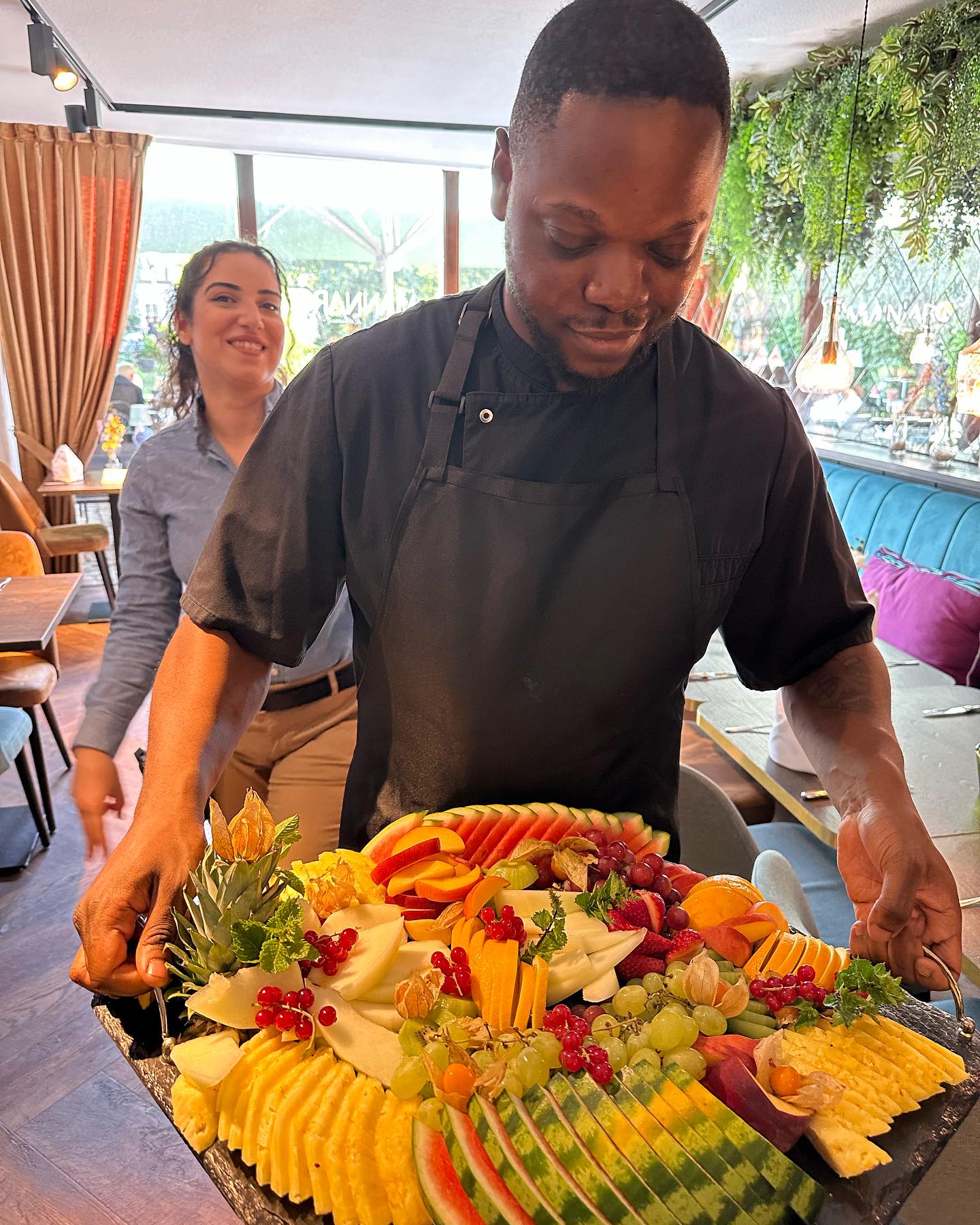 Always fun at work @landhaus.danielshof
#cheflife #chefstable #pastrychef