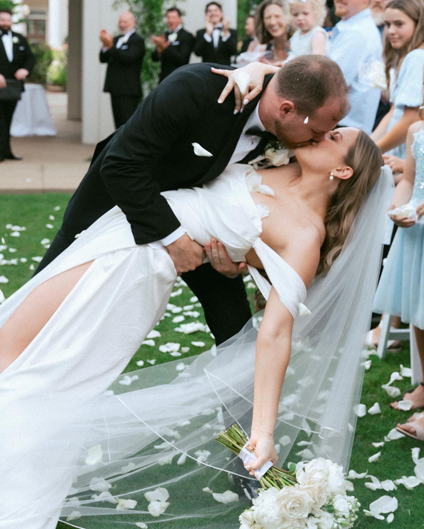 The perfect dip!
SAVANNAH & JOSH
.
.
.
Planner: @weddingsbyep
Photos: @suzidayphoto
Video: @awakenfilms
Florals: @333designs
Dress: @thesomethingblueshoppe
Suit: @menswearhouse
HMU: Kayla Jasper & Madison Vigil
Catering: @masondixonhsv
Baker: @themoonbakeshop
DJ: @rocket_entertainment