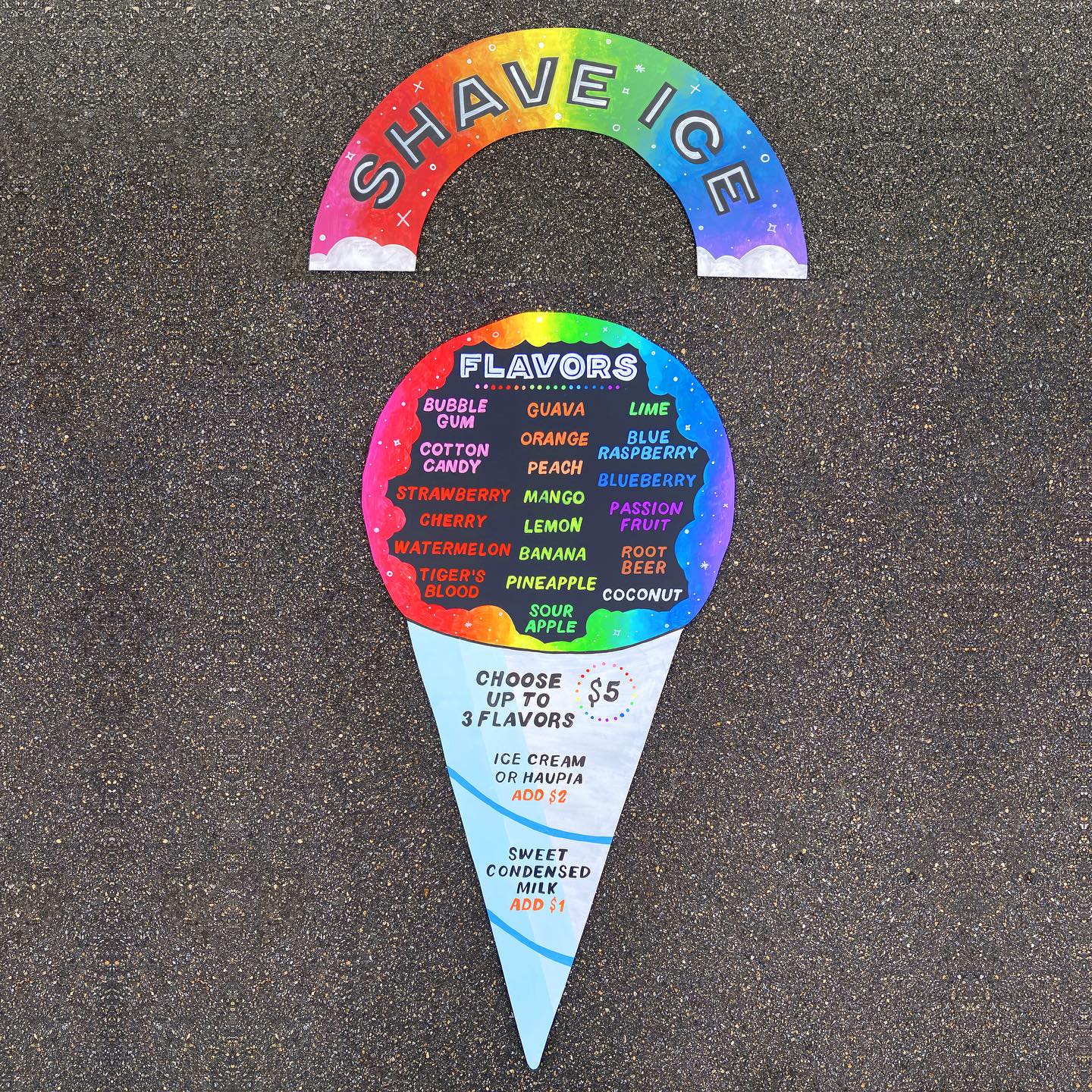 This super cool shave ice snow cone board was a challenge to create! I love making gradients and I love hand lettering and 💥 here’s a merge of the two. Which flavor would you pick? ❤️ 🧡 💛 💚 💙 💜
See it and a duplicate board at either location of @onogrindsislandgrill in San Diego!
#snowcone #snowconeart #shaveice #shaveiceart #itsnotshavedice #onogrinds #onogrindssd