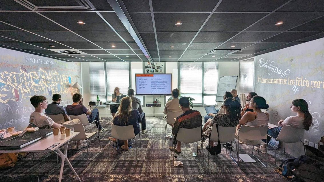 Formation et échanges avec toute l’équipe EV pour rester à la pointe et vous accompagner au mieux dans vos projets ! 😉 #PLU #urbanisme #seminaire #amenagement