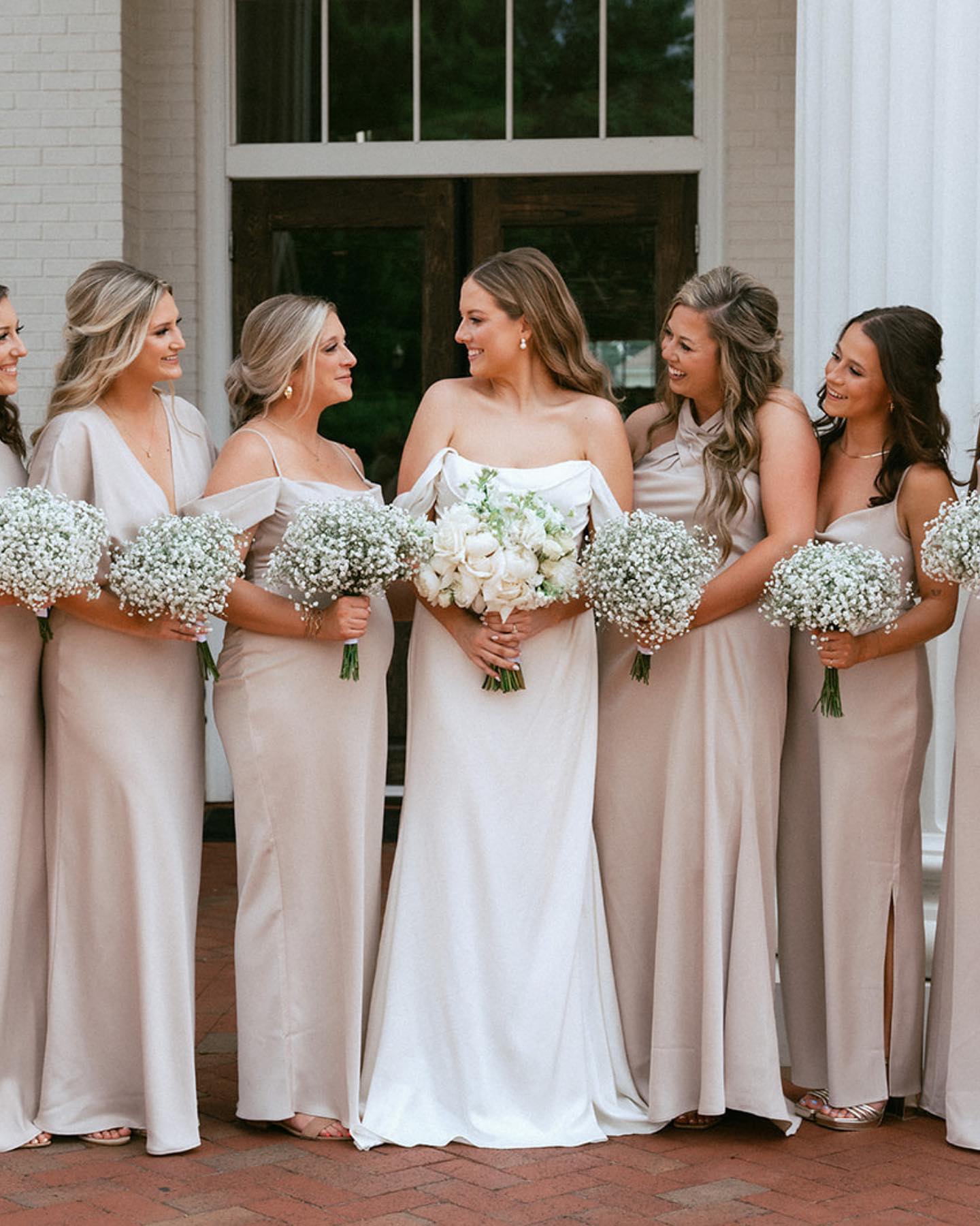 All the lovely ladies
.
.
Need some tips on where, when and how to order the best bridesmaids dresses? DM ābridesmaidsā and weāll send you the link for our preferred shop where you can also take advantage of stackable discounts!!
.
.
.
Planner: @weddingsbyep
Photos: @suzidayphoto
Video: @awakenfilms
Florals: @333designs
Dress: @thesomethingblueshoppe
Suit: @menswearhouse
HMU: Kayla Jasper & Madison Vigil
Catering: @masondixonhsv
Baker: @themoonbakeshop
DJ: @rocket_entertainment
.
.
.
#bride #weddingshoes #stylemepretty #bridalstyle #weddingphotography #weddingplanning #bridesmaids #bridesmaiddress #proposal #engagementphotos