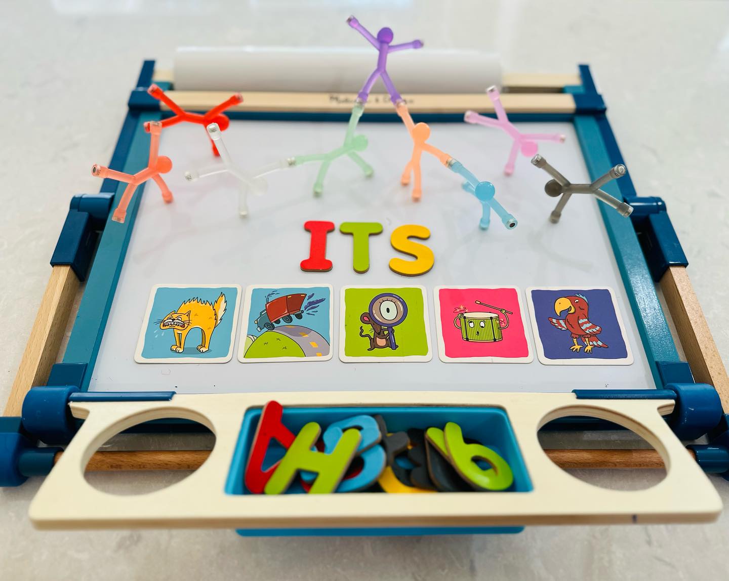 Can you solve the sound cue puzzle? … 
It’s F-R-I-D-A-Y! 🤸♀️ I’ve used the  @bjoremspeech speech sounds cues more than a few times this week along with these fun magnet people to increase motivation, production of target words/ phrases, and to get some giggles. Because what’s a therapy session without a little spark of fun that’s worth communicating about? ✨