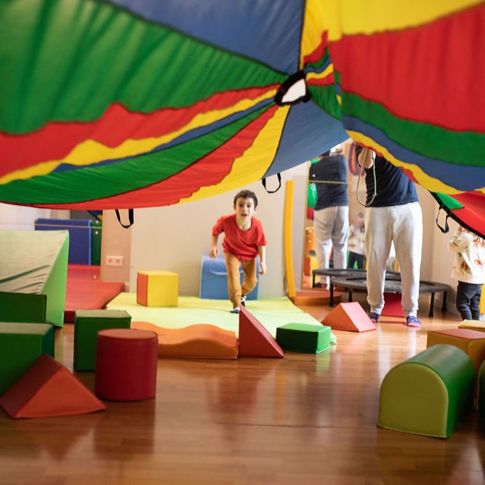 ✔️ Comencem de nou amb les sessions terapèutiques de Psicomotricitat Relacional.
🕔Tenim algunes places disponibles en horari extraescolar de dilluns a divendres.
📱Contacta'ns!