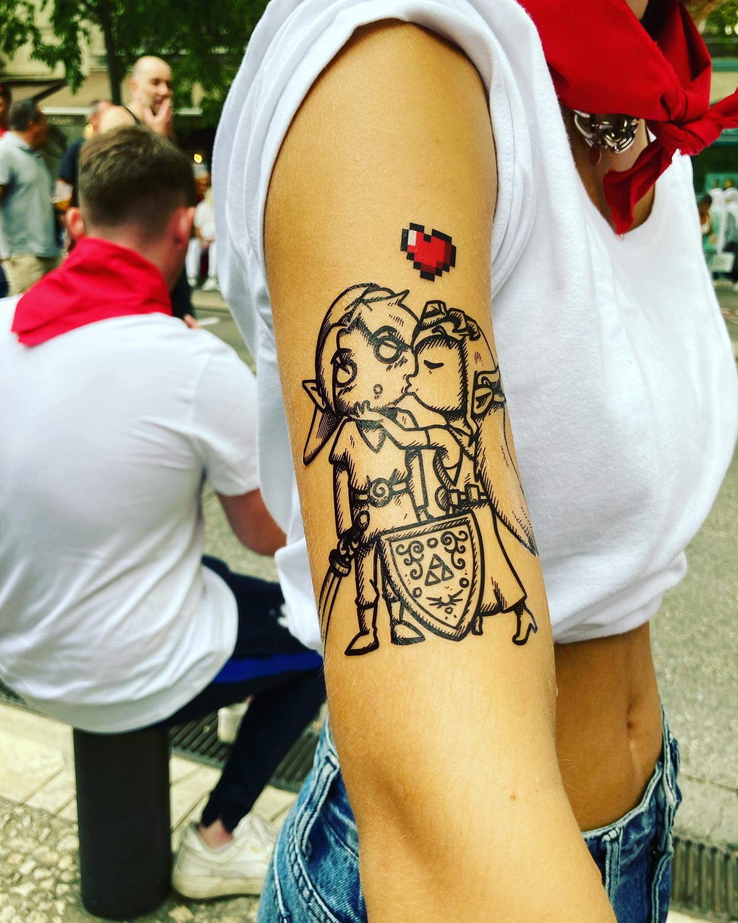 À la Féria Link love Zelda !! 🥰 #tatouageephemere #tatouagetemporaire #feriadenimes