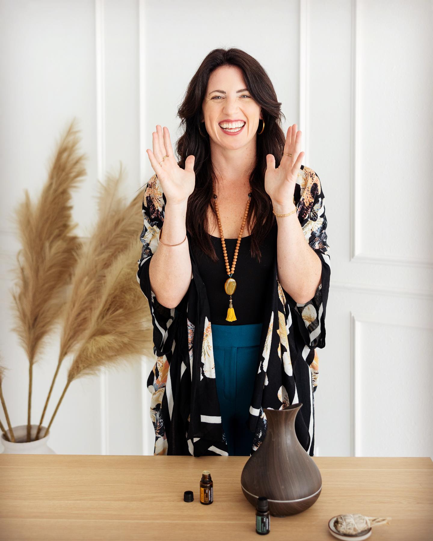 This Sunday @ 12pm!
🌱 Flow with Essential Oils Workshop
✨Yoga
✨Meditation
✨Education
✨Guided Visualization
✨Rollerball to take home
Link in bio to sign up!
@fullcircleyoga