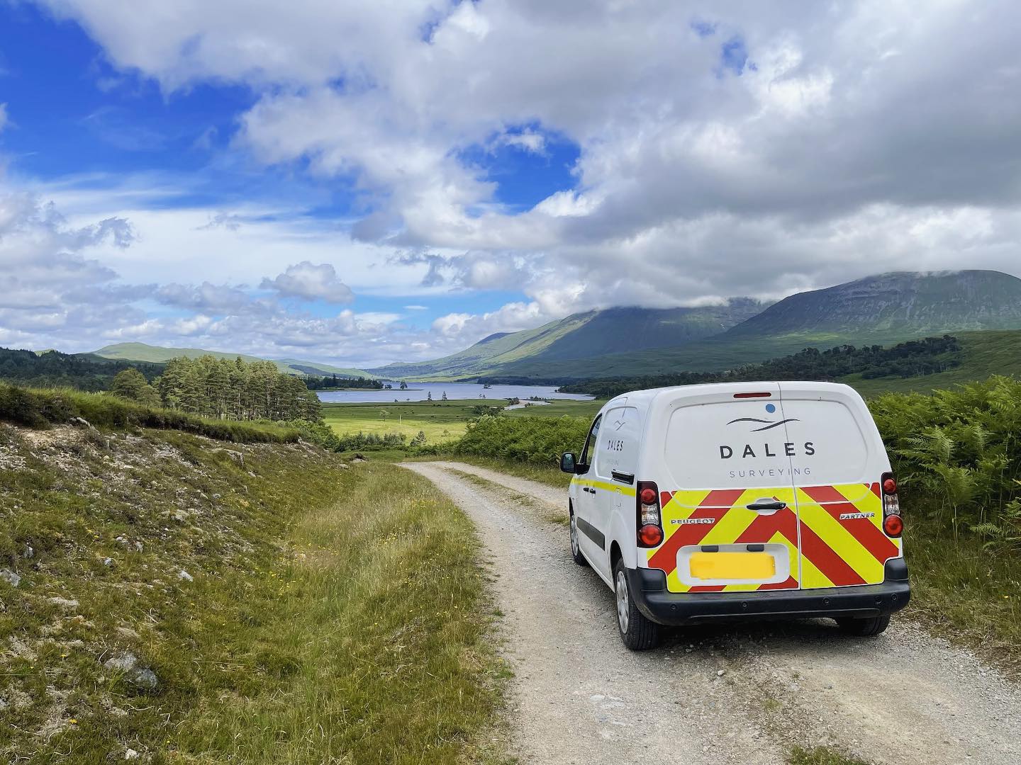 HAPPY MONDAY
We’re looking forward to another exciting week here at Dales 📚