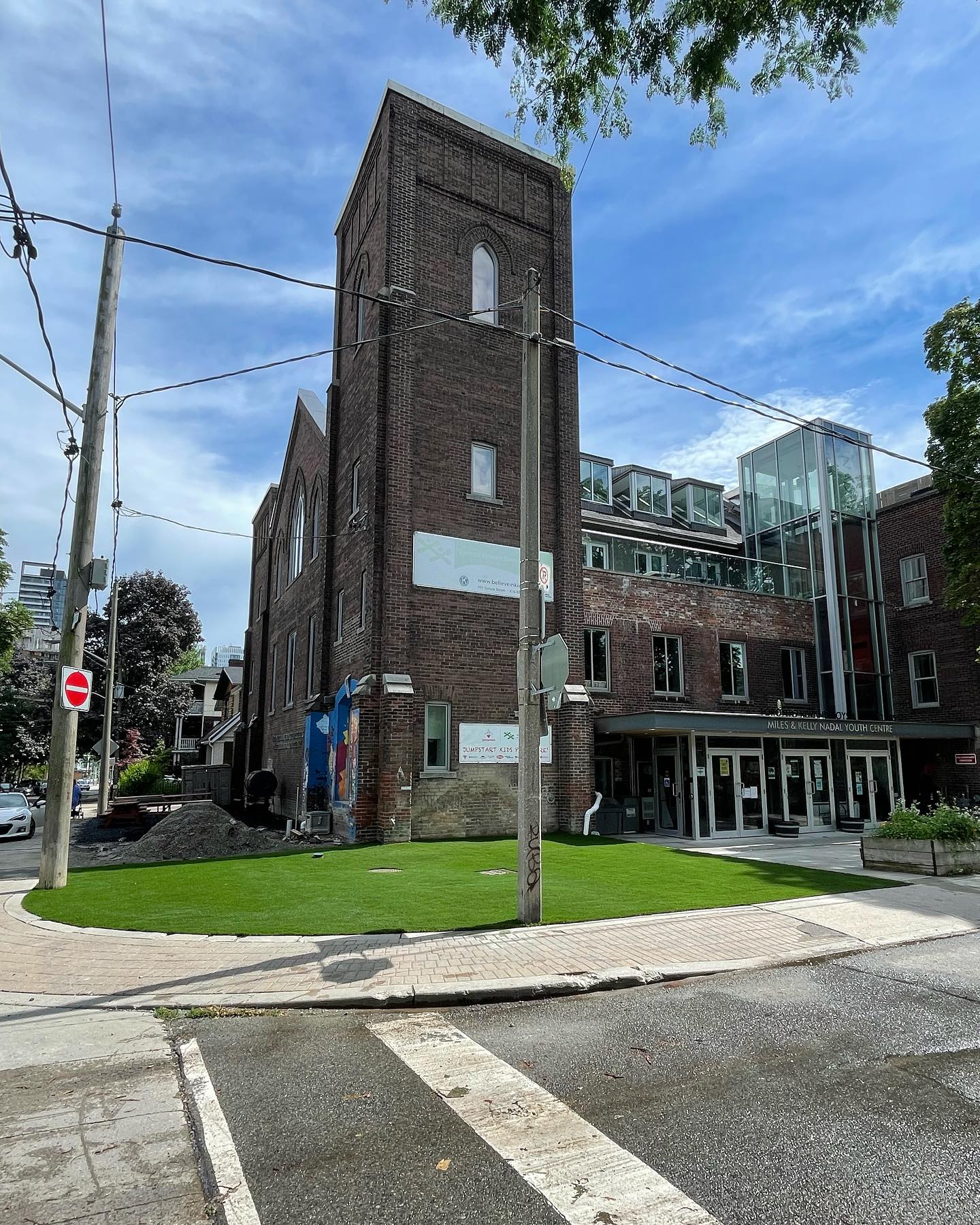 What a difference this space will make for the kids, pets and this community! Keeping the place clean and tidy for years to come 🌱✨#nevermowagain