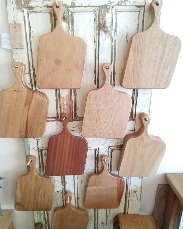 Need some gift ideas? Beautiful handmade chopping and serving boards would make the perfect gift for the foodie in your life. Unique maple, beach and chestnut boards oiled and ready to go from £35!
We also have beautiful whiskey barrel shot holders with glasses from £35
#christmasgifts #giftideas #gift #cheeseboard #cheese #choppingboard #cuttingboard #buylocal #reclaimedwood #reclaimed #whiskey #whiskeybarrel #whiskytasting #whisky