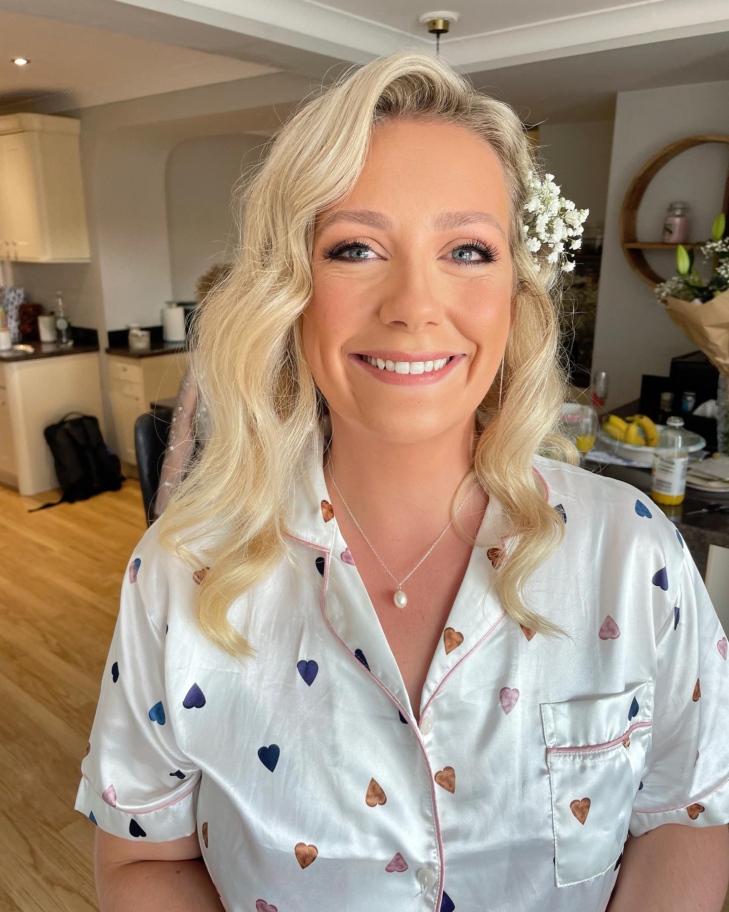 Stunning Bride Lucy Gray 🤍 relaxed hollywood waves with neutral glam!
@thestanneylands
@fayekenyonhairandmakeup
@kieranbellisphoto
#hairandmakeup #bridalmakeup #bridalmakeupartist #bridalhair #bridalhairstylist #makeupartist #hairstyle #softglam #bridalinspiration #bridalinspo #bride #bridesmaidshairandmakeup