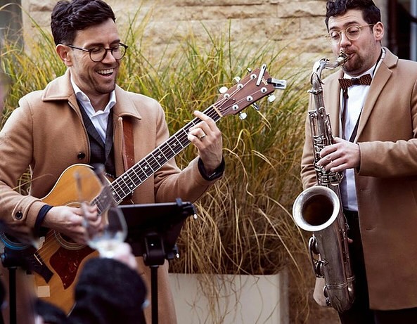 Walking Act mit @andreasbraun_machtmusik
@alicawagner_weddings
#walkingact
#livemusic
#musiker
#akustikduo
#musikzurhochzeit
#hochzeitssänger
#hochzeitsband
#weddingmusic
#heiraten2024
#bridetobe
#weddingmusician
#saxophonist