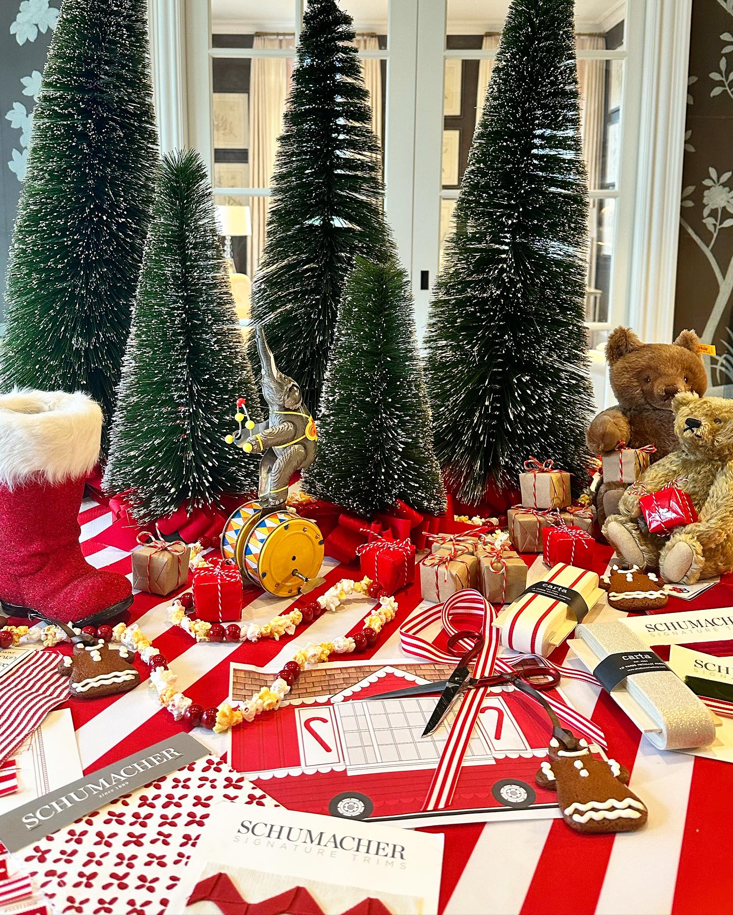 A sneak peak at a very merry project! I am so excited to announce that I will be decorating the Santa house at this year’s annual Christmas Festival at the Morristown Green. Mark your calendars: the festivities begin next Sunday, November 26th! 🎁