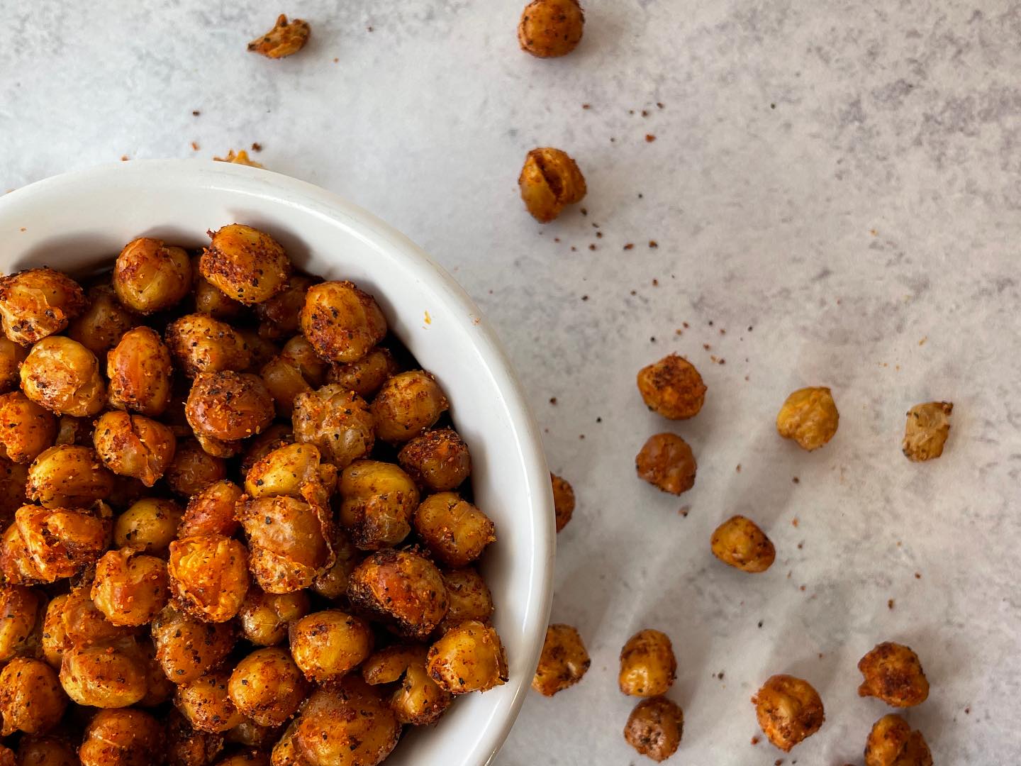 ✨New Recipe on the Blog! ✨
One of my favorite snacks for the last several years has been crunchy chickpeas. While the ones from the store are good, they are so much better when you make them yourself and can be completely in control of the ingredients and flavor!
Not only is this super easy to make recipe delicious, but it is also packed with plant-based proteins, fiber, and crunchy deliciousness! Leave a comment below with the words “snack time” to get the recipe, or you can click the link in my bio! 🤍
#myhealthfullife #RD #RDN #RegisteredDietitian #health #healthy #healthyfood #healthylifestyle #food #foodie #nutrition #eatclean #foodblogger #lifestyleblogger #blogger #blog #foodinspiration #healthinspiration #healthysnacks #snacktime #snackrecipes