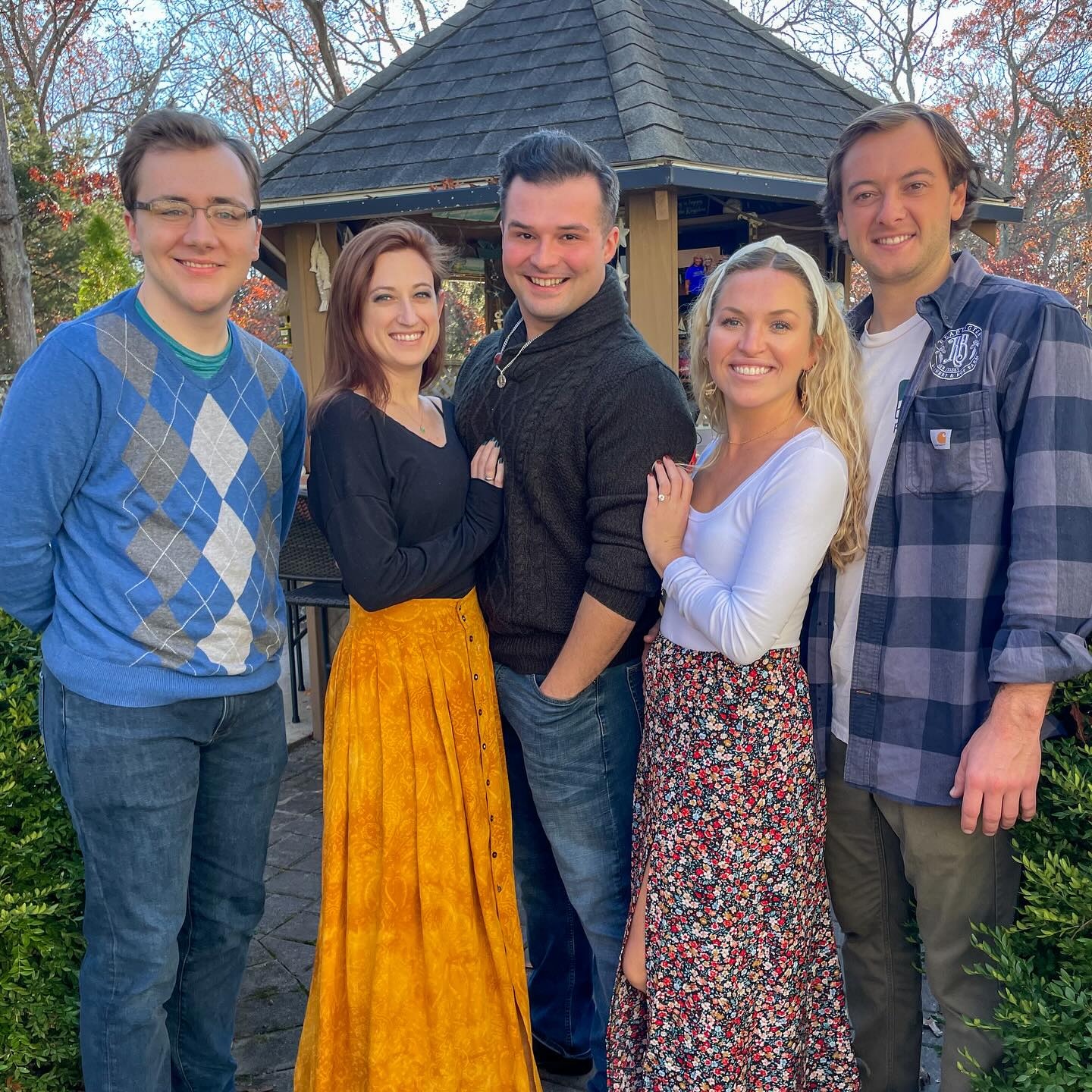 Happy Thanksgiving! There’s so much to be thankful for. Especially when you’re spending it with family. 🍁🦃
.
.
.
.
.
.
#thanksgiving #family #love #holidays #thankful #turkey #cousins