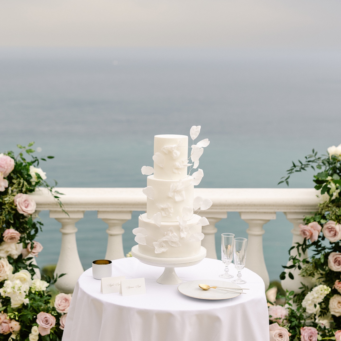 Indulging in the sweet elegance of this masterpiece by @madeincake — the pièce de résistance at our June destination wedding in Èze. 🍰✨
Celebrating love in every layer!
Planning @bonjourweddings.fr
Photography @jeremie_hkb
Venue @villaephrussi
Welcome dinner venue @hotelchateaueza
Florals @dandelionsandgrace
Catering @fredericbernardtraiteur
Video @jinoagnelli
Rentals @maison_options @phos_events
Beauty @kassaundrastephensmakeup
Mixology @shakeyourevents_
Cake @madeincake
Strings: Lady’s Orchestra
#LuxuryWeddings #dreamwedding #DreamWeddings #ChicCelebrations #BridalElegance #RomanceInFrance #EpicLoveStory #WeddingGoals #TimelessElegance #SayingIDoInStyle #BespokeCelebrations #LuxuryEventPlanning #FrenchChateauWedding #LoveInProvence #CoutureWeddings #WeddingDreamsComeTrue #DestinationWeddingPlanner
#DestinationWedding #SweetMoments #FrenchElegance #WeddingCakeGoals #SayIDoInFrance #LetThemEatCake