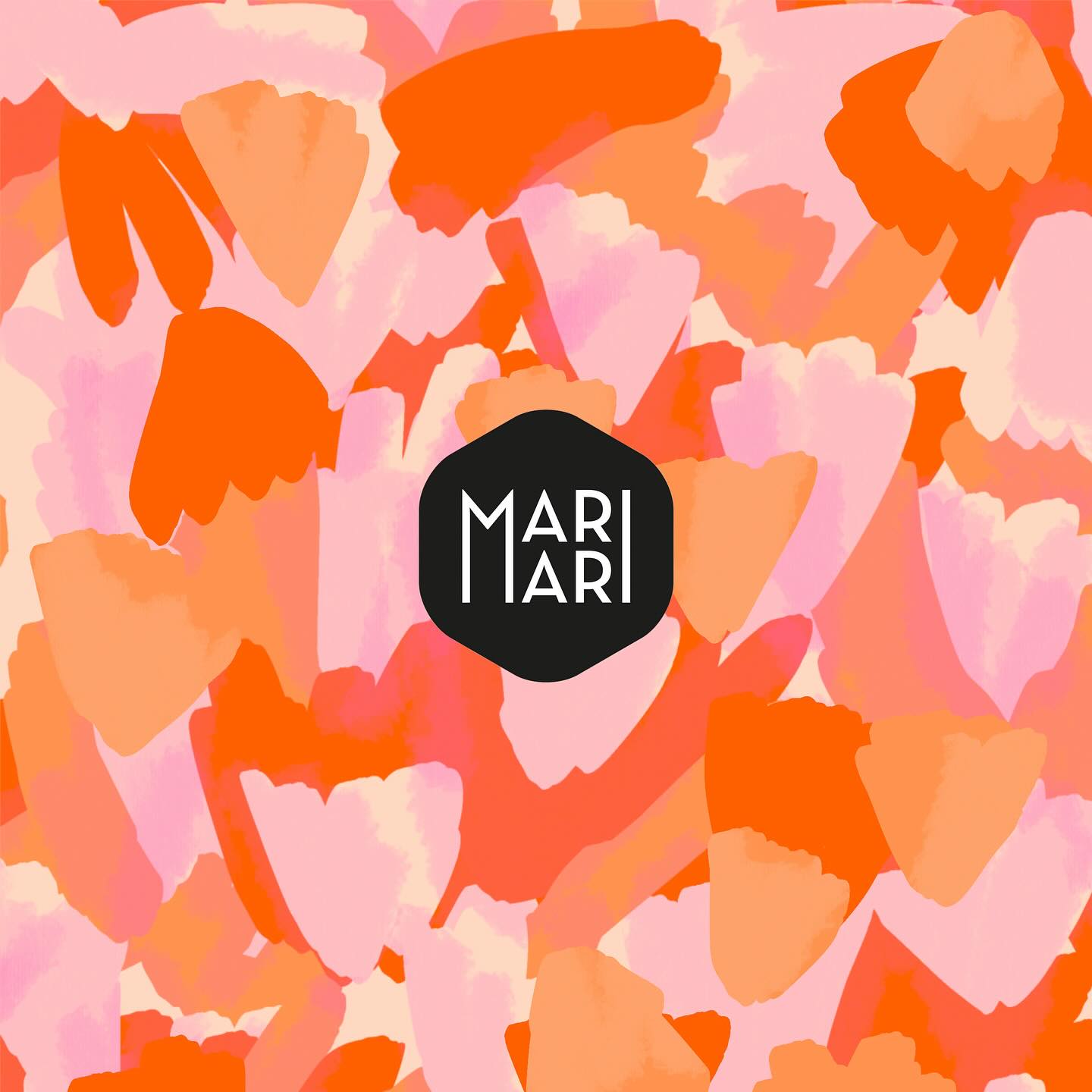 Abstract Pattern
We are currently working on a lot of things at the same time, it remains exciting. We’ll be online with our Patternshop very, very soon…hopefully👻
#studio_marimari #printstudio #textilestudio #textiles #fashionprint #pattern #textileprint #patterndesign #trend #colour #surfacepattern #printdesign #printtrends #fashiondesign #fashiontrends