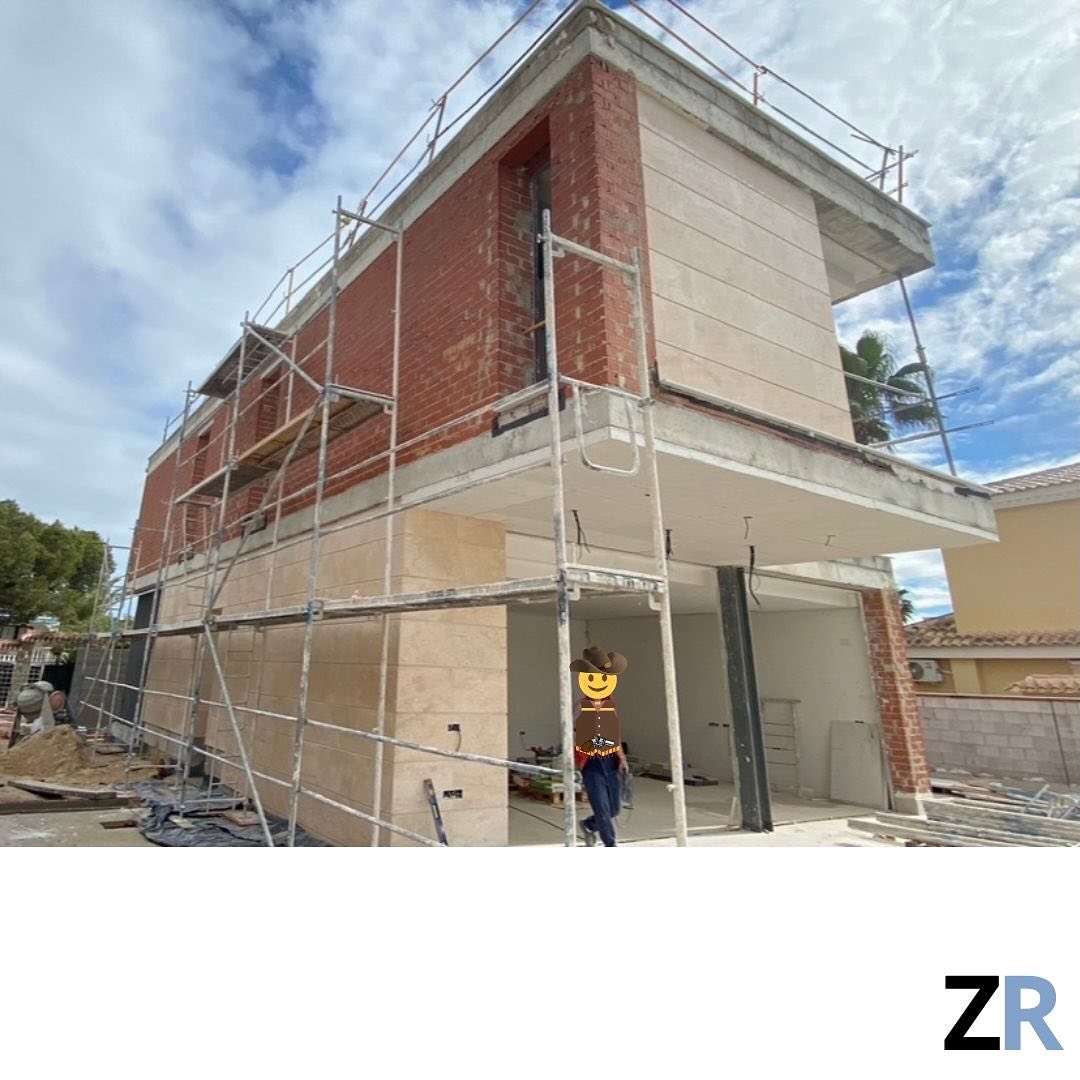 De aburrido a WOW en esta fachada 🌟 ¡Transformación real! ¿Tu casa merece ese glow-up? ✨🏡 #HomeMakeover #BeforeAfter #GlowUpYourSpace #BeforeAfterMagic ##hechoamano #déco #decoaddict #casa
#piedraartificial #obra #concreto #artificialstonez
#decorhome #mortero #decora