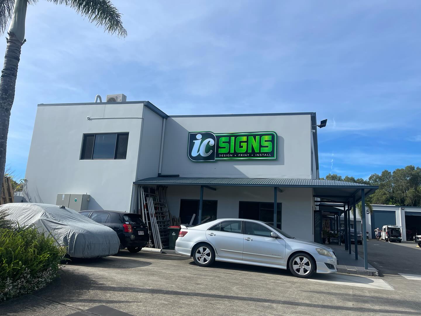 It’s only taken a couple of years…. 😉 I hear she looks amazing at night 👌
#ic_signs #lightbox #tweedheads #youcanfindusnow