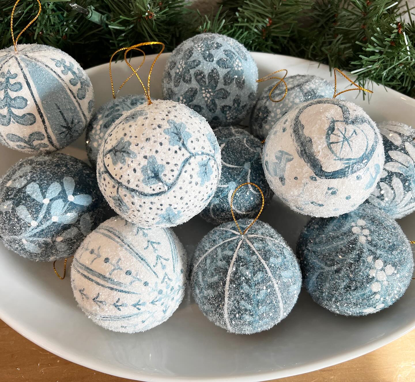 I had a vision for my tree, and I couldn’t find what I was looking for. So, I made them 💁🏼♀️ Not perfect artistry, but I’m happy with how these ornaments turned out- they look so pretty on the tree 🤩 My 7 year old even joined in on the fun, can you guess which one is hers? (It’s the one with J’s for Jesus 🥹). I’ll be sharing the whole look soon.