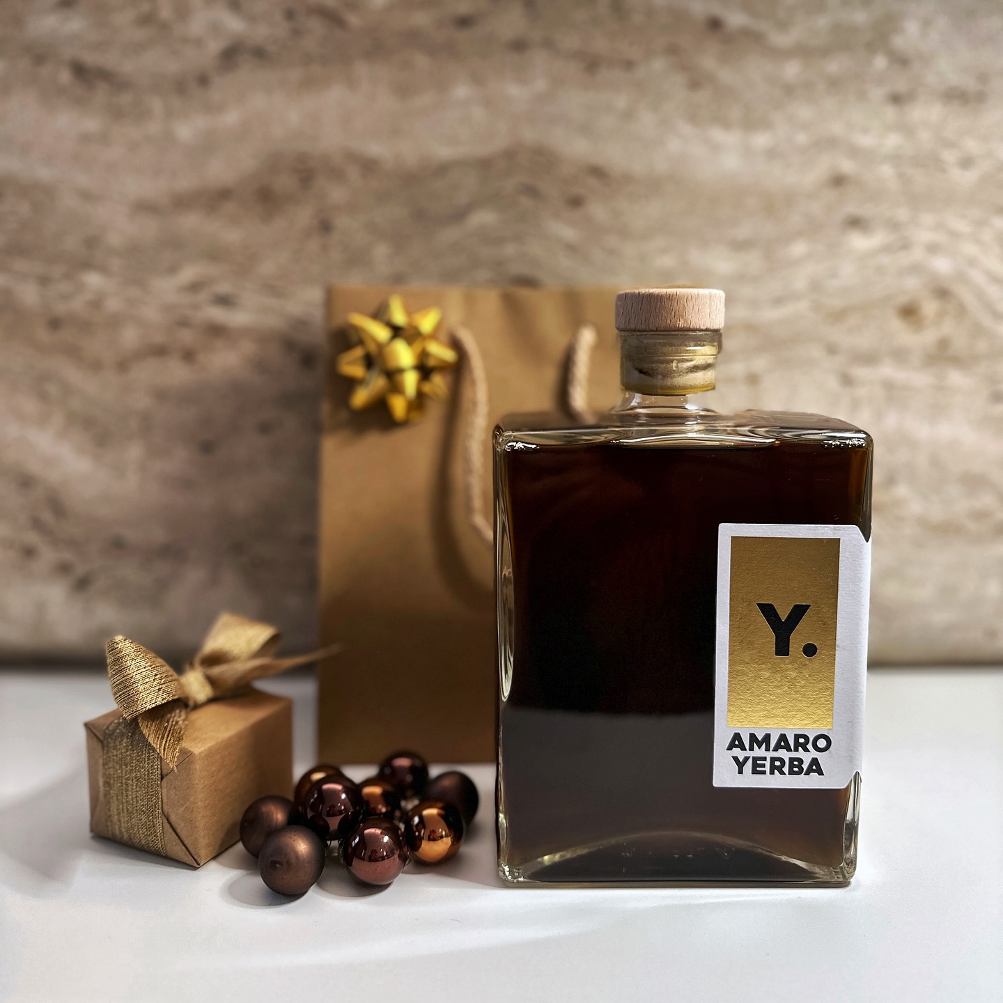 A Natale stupisci tutti: porta in tavola Amaro Yerba, per un fine pasto insolito. 🧉
Acquistalo online su www.amaroyerba.com oppure contattaci via mail o in direct.
.
.
.
.
.
.
#amaroyerba #amaro #bitter #amaroitaliano #yerbamate #natale #regalo