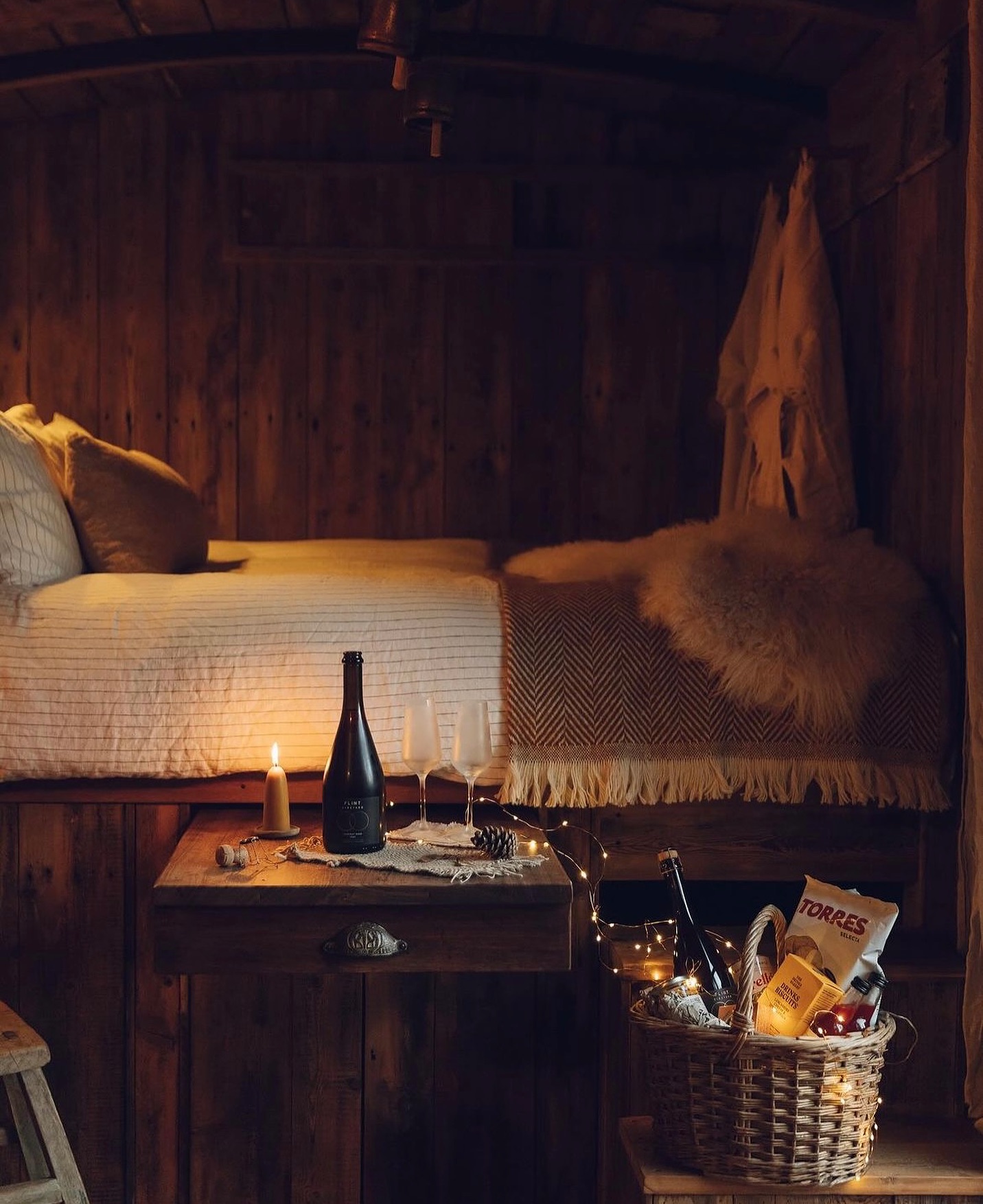 Sunday Scrolling with @settlenorfolk 🌲We can’t wait to stay one day! A 2024 destination for sure!