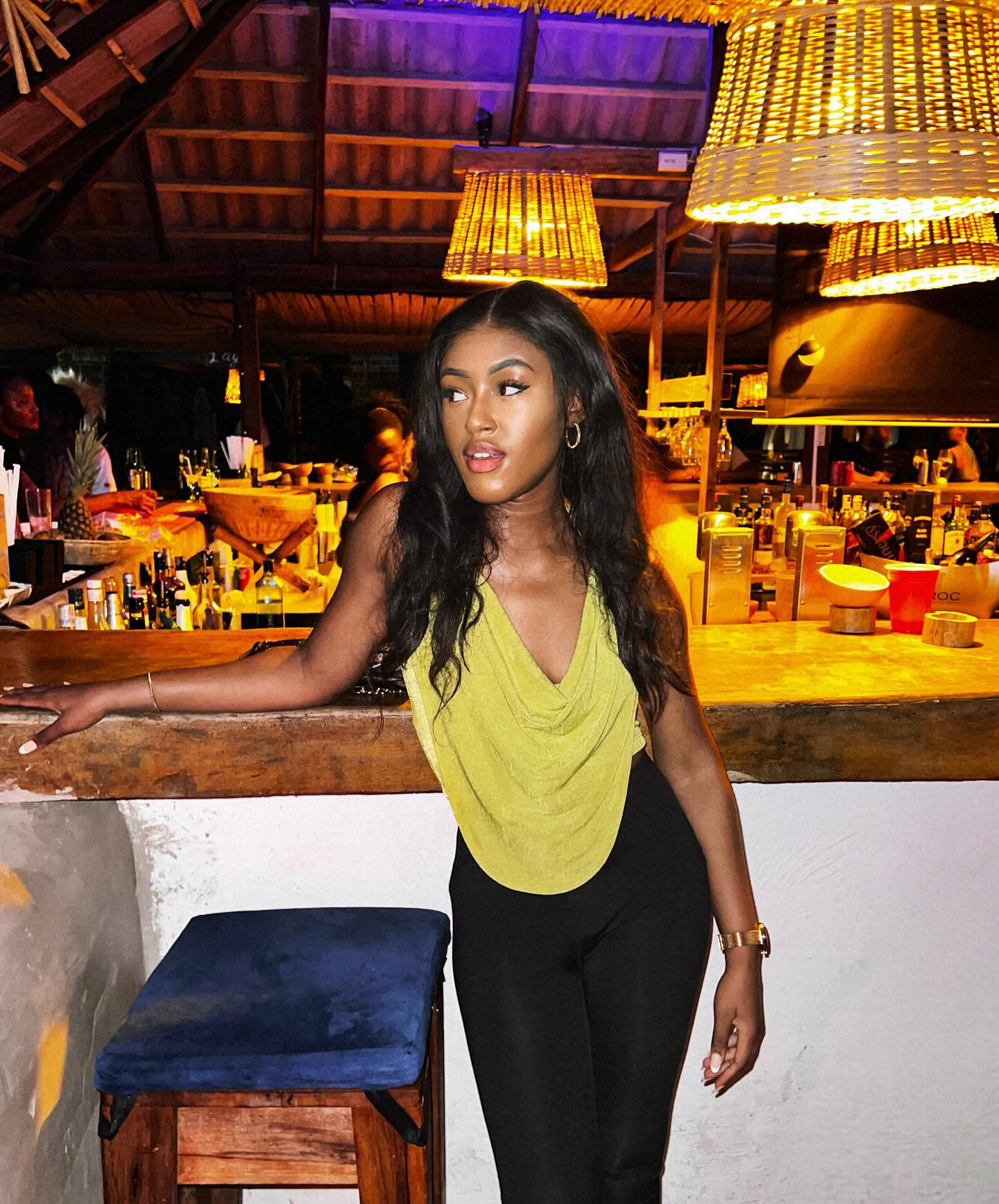 ‘Tis the season of shenanigans 🥂🎄🇬🇭