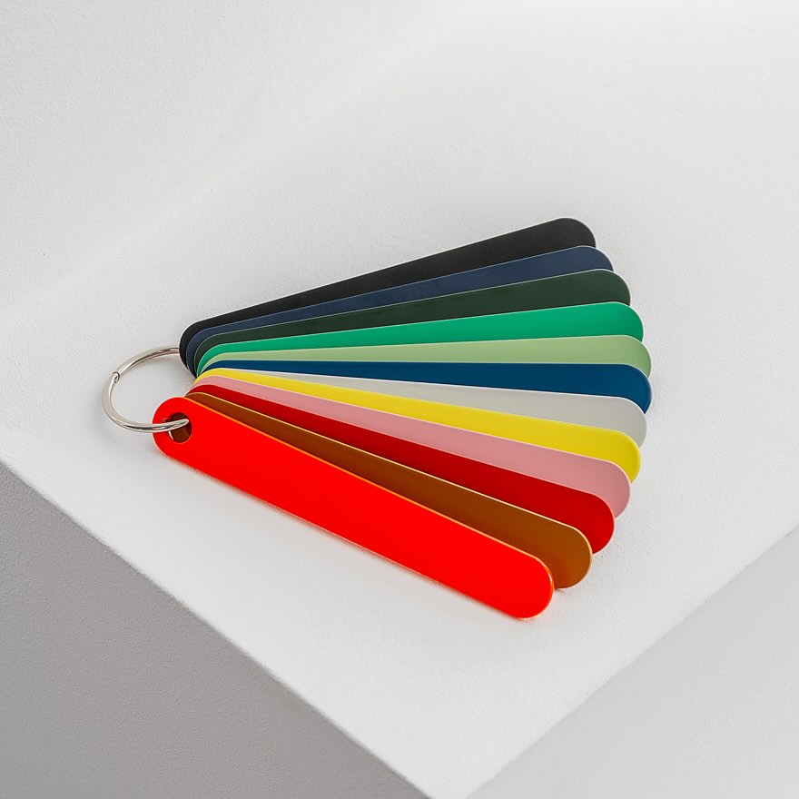 THE 12 STANDARD COLOURS OF VICTOR FOXTROT