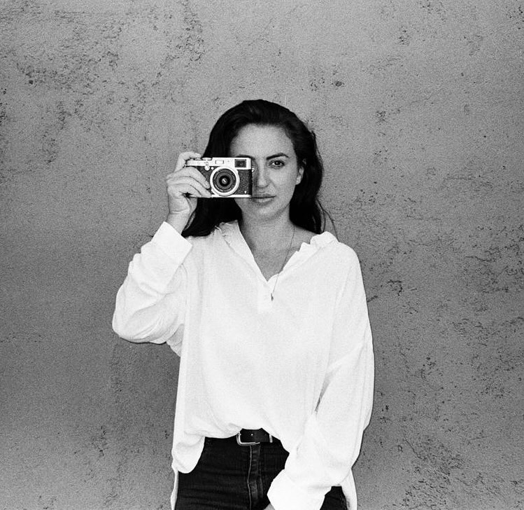 Hii 🙋🏻♀️ Happy New Year!
If you’re new around let me introduce myself.
My name is Aimee, I’m a mother of two beautiful children, & I’m a queer photographer/videographer.
I lived in Indonesia for 20 years, and I own a catering company + a cheeky ice cream shop in Bali. I moved back to Melbourne during the pandemic and absolutely love living in my own country again. I do travel back to Bali multiple times per year, as it will always be my island home.
I taught myself photography settings during the pandemic, mostly from YouTube (my biggest teacher in everything I do) ~ since being in Melbourne I’ve also now started to get into videography.
I’m an Aquarius, and I love to feel free. I tried to do a “normal persons job” when I moved to Melbourne and worked as a marketing coordinator for a few companies and quickly learnt I don’t do well feeling tied down to anything.
I quit my “normal persons” job and took on freelance photography as my main income. It’s been a really profound journey, and I love watching myself grow. I’m always and forever learning something, and that’s great because I have a real thirst for being challenged.
If you feel like challenging me, head over to my DM’s and let’s have a chat ~ I love meeting new people 😎
#femalephotographer #melbournephotographer #videographer #femaleentrepreneur #contentcreator #fujifilm #bts #photographerbts #businessowner