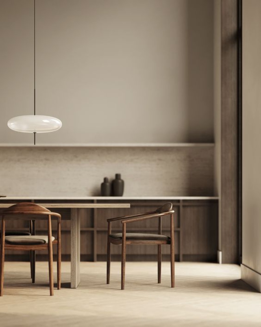 . Inspiration .
J'aime de plus en plus le bois foncé qui va apporter plus de caractère et du contraste à une pièce et plus particulièrement dans une cuisine. Ici, le bois foncé met en valeur les teintes neutres.
Il peut se combiner avec du terrazzo ou encore du marbre (crédence ou plan de travail) et il s'intègre aussi parfaitement dans une déco minimaliste. ✨
Belle semaine à tous :)
Source : 📷 MOAM Studio - Nordic Kitchen
#interiordesign #architectedintérieur #designdinterieur #interieur #deco #texture #architecturedintérieur #amenagementinterieur #design #home #matières #matériaux #pinterest #material #kitchen #bois #boisfoncé #bordeaux