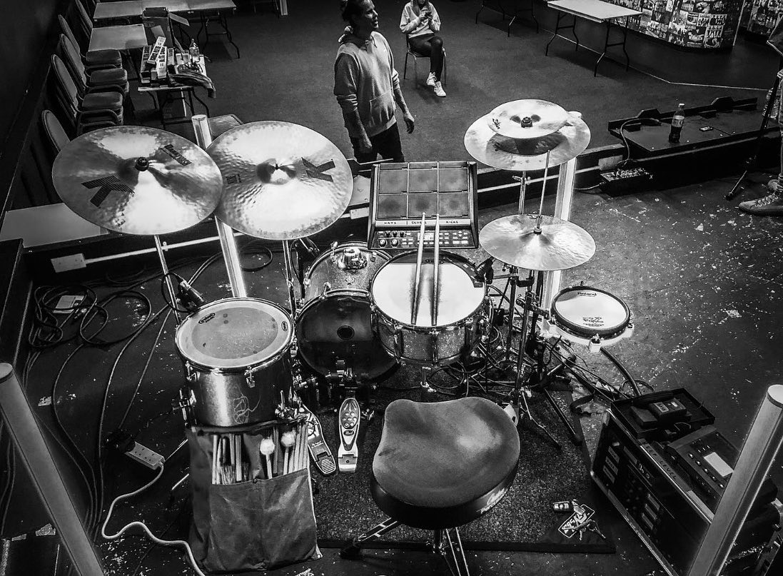 Last gig of the year tonight after final push of 7 dates almost back to back! Itโs been a super busy year of all things music. Gigging, recording, scoring, teaching and loads more. Much more of the same next year and a push into some other exciting avenues on the show front.
Music aside, I have been blown away by the response to my side venture www.southstik.com (link in bio) which I launched shortly before Christmas. I have clients booked in until mid to late January but I am now accepting clients for anyone needing any of the services below:
โซ๏ธ Graphic Design
(logo, posters, album artwork, tee designs, branding)
โซ๏ธ 2D Animation
(logo reveals, video overlays, product reveals)
โซ๏ธ Web Design
(Responsive sharp web design across all devices)
โซ๏ธ Video Editing
(ads, live and studio music videos / tour blogs
Check the link above for examples.
All usual music and drum related goodness will resume so hit me up if you any need tubs both live and in the studio.
Have a great new year everyone! ๐
#drums #drumming #blackandwhite #photo #photography #stage #drumkit #tour #touring #gig #gigging #2023 #2024 #newyear #newyears #zildjian #ludwigdrums #evandsheads #seelectronics #vaterpercussion #baskey #graphicdesign #webdevelopment #branding #logo #designer #animation #2danimation #southstik #december