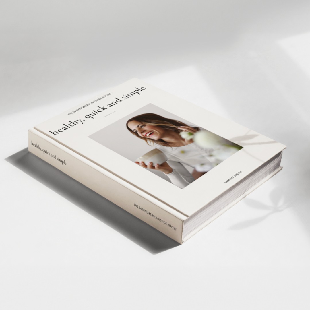 Minimalistisches Kochbuchdesign für @sabrina_stierli 🖤
#printdesign #cookbookdesign #minimalisticdesign #corporateidentity #designinspiration #branding