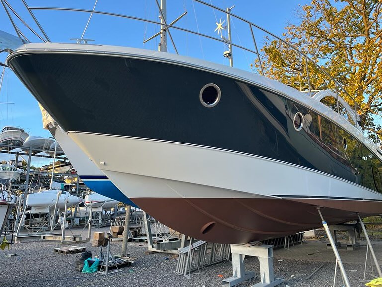 2024 has well and truly kicked off !!
Coppercoat application and hull polishing for this Monte Carlo 42 . Our team did a great job at Universal Marina.
Don’t wait to book in your winter maintenance as slots are limited, get in touch on 0788199 0845 or email us at kurtmarineservices@gmail.com
#kurtmarineservices #kurtboatservices #boatmaintenance #antifouling #coppercoat #boatpolishing #boatdetailing #boatcare #solentsailing #southamptonwater #premiermarinas #mdlmarinas
@coppercoatuk @montecarloyachtsfrance