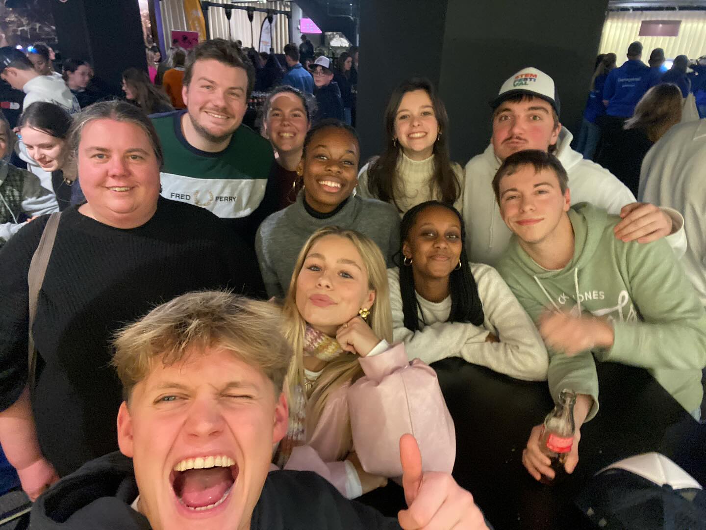 Kick-off stressfactor - voorbereiding van het festival ๐ op school #sportpaleis #festivalvibes ๐ถ