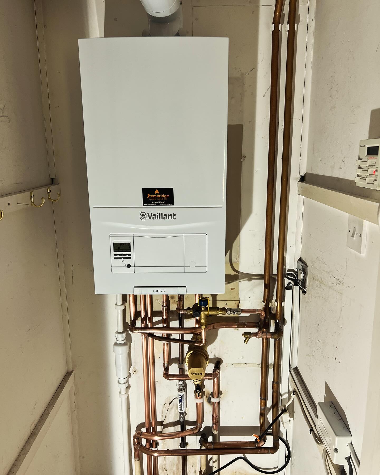 New #Vaillant boiler fitted in Chichester, completed with 10 year guarantee! #Chichester #plumber #gasman #newboiler