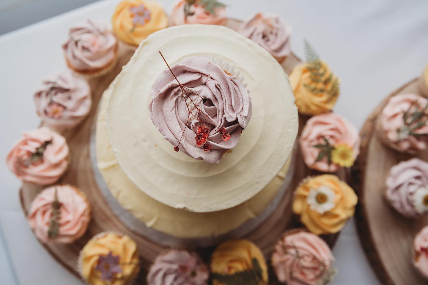 Details matter. They create depth, and depth creates authenticity. #pldphotography #weddingphotography #weddings #somersetphotographer #nikon #natural #weddingcakes #picoftheday #weddingday #photo #memories