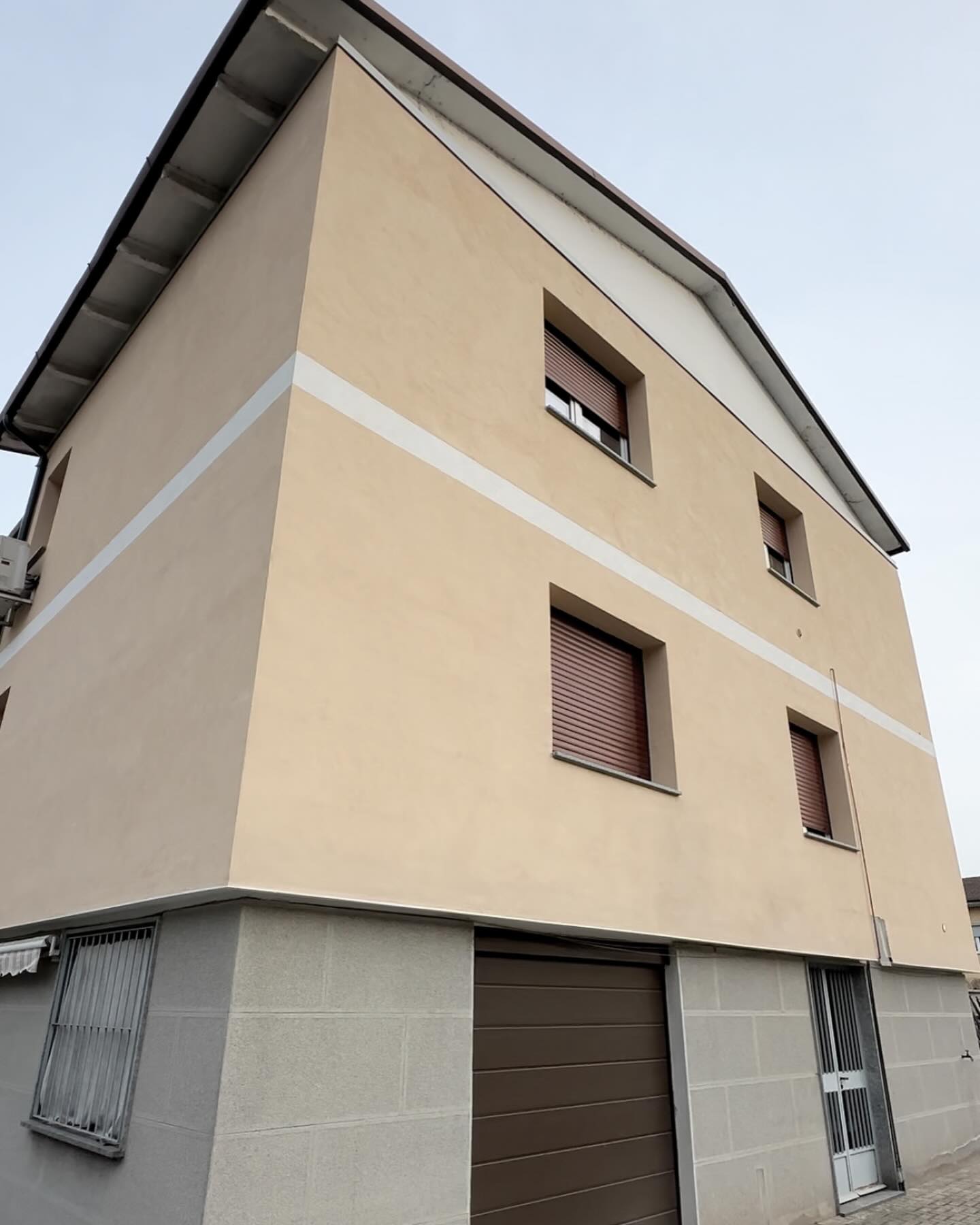 Riqualificazione energetica mini condominio 🏗️🏘️ Progetto FR - PV 👷♀️👷🏻
#riqualificazioneenergetica #efficientamentoenergetico #minicondominio #costruireperrealizzareituoisogni #italfemgroup #edilizia #building