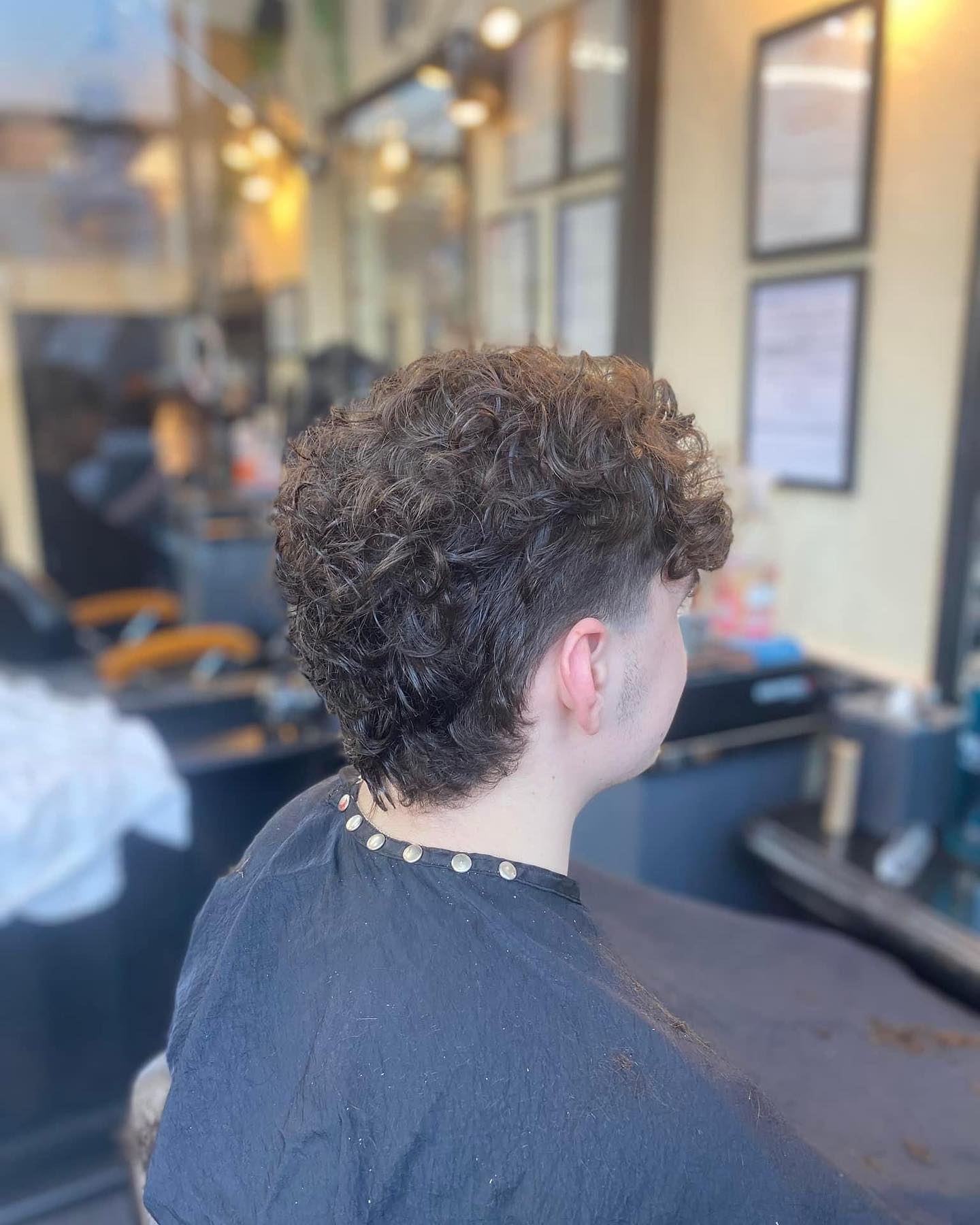 From a subtle mullet to a full mullet🤘🏻
business at the front party at the back 🪩
Hair done by Mariah x