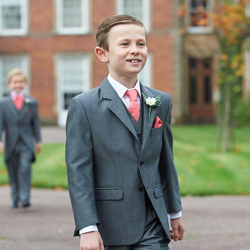 B O Y S S U I T S
•
The majority of our suits come in boys sizes from a 3 years. So if you’re planning to have your little ones suited and booted come and see us!
•
From tiny tailcoats to little lounge jackets we stock the largest selection of children’s suit to hire and buy.
•
#2024weddingtrends #2024weddings #suithire #weddingsuits #groom #groomssuit #bride #style #tailoring #kentwedding #essexwedding #londonwedding #surreywedding #menwithclass #suitsupply #wellsuited #formalwear #hirewear #suithirekent #suithirelondon #greysuit #weddingsuit #suithirecanterbury